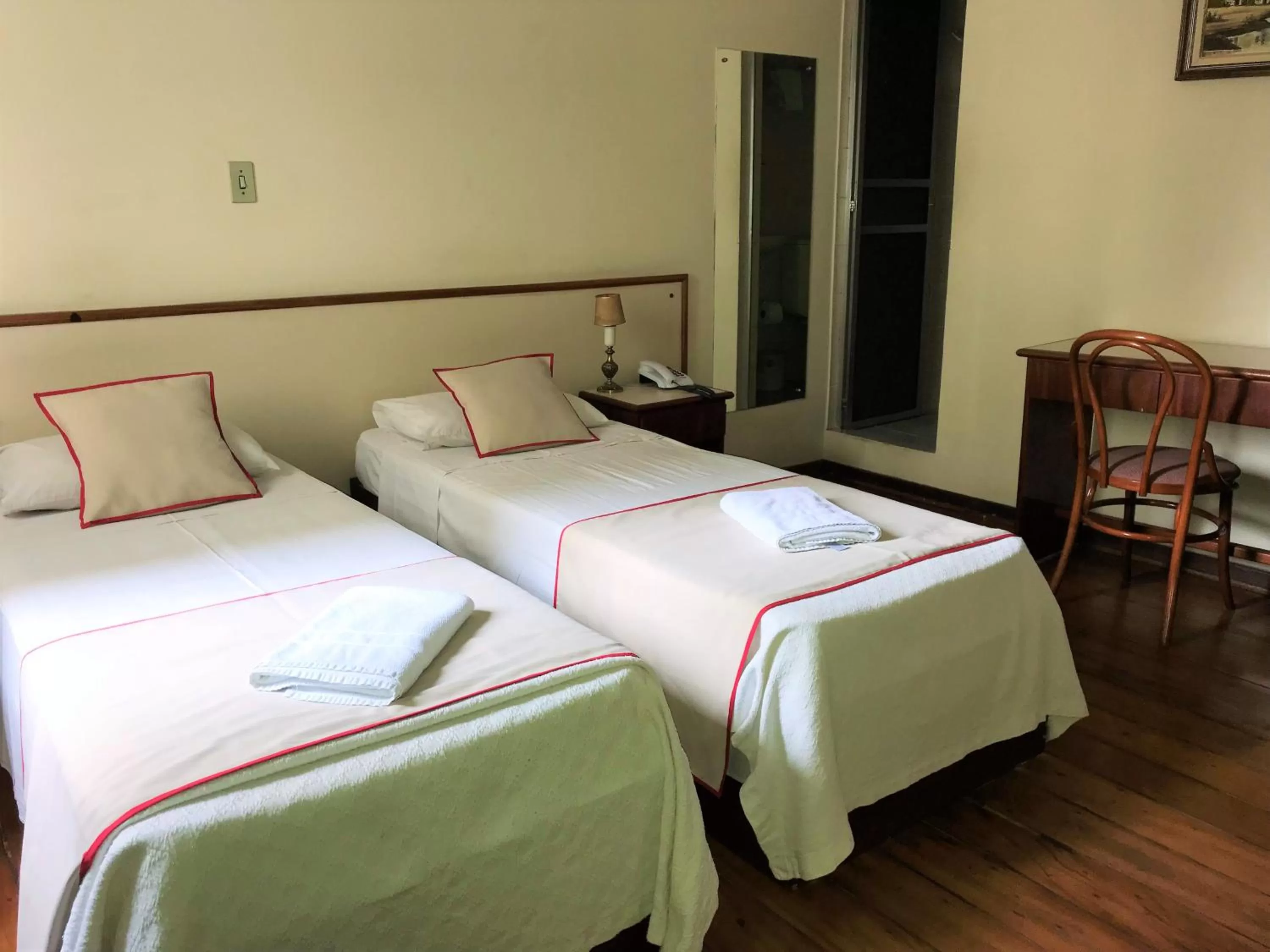 Bedroom, Bed in Hotel São Jorge São Paulo - Próximo a 25 de março, região do Brás, fácil acesso ao Expo Center Norte e Mercado Municipal SP