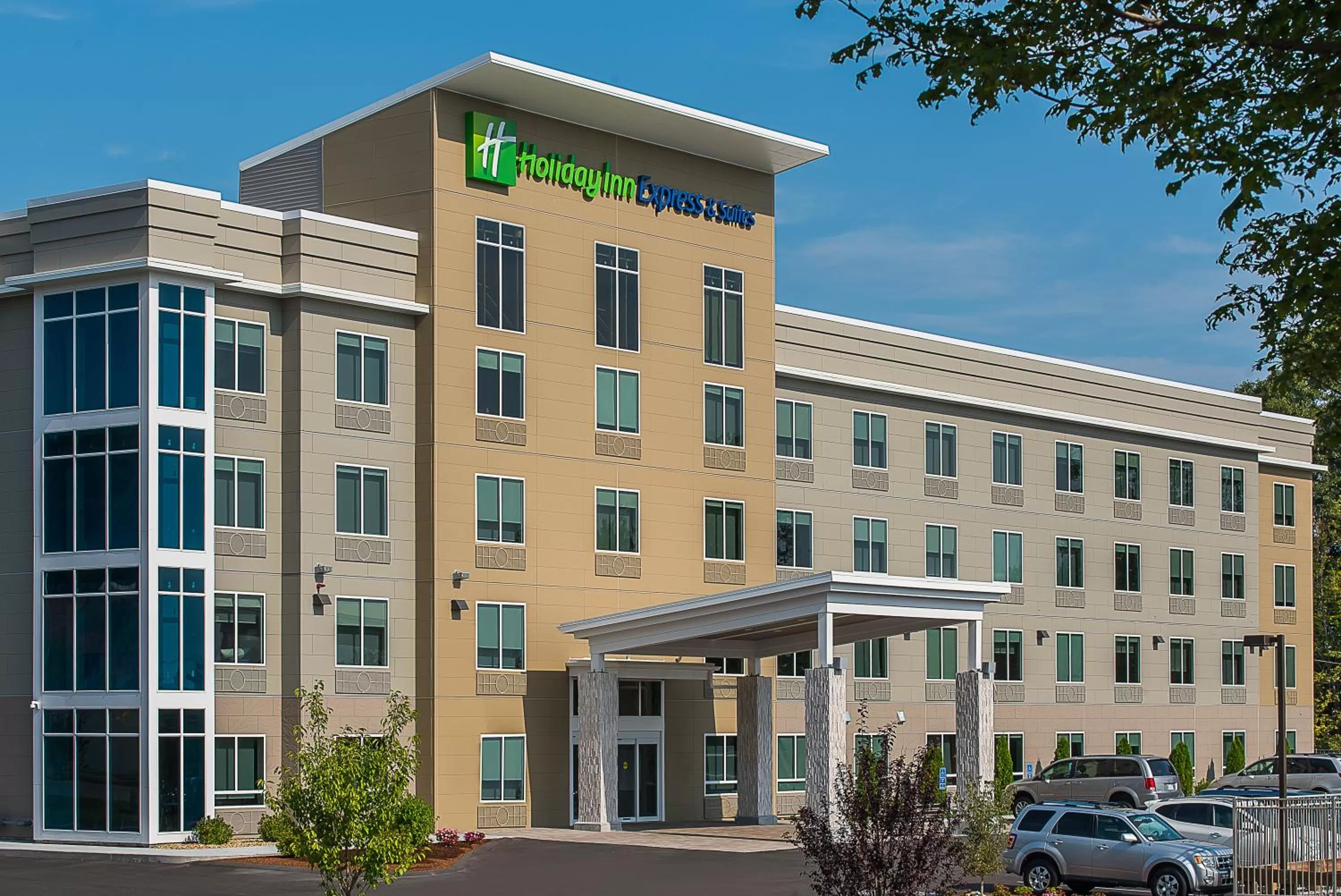 Holiday Inn Express & Suites Norwood by IHG