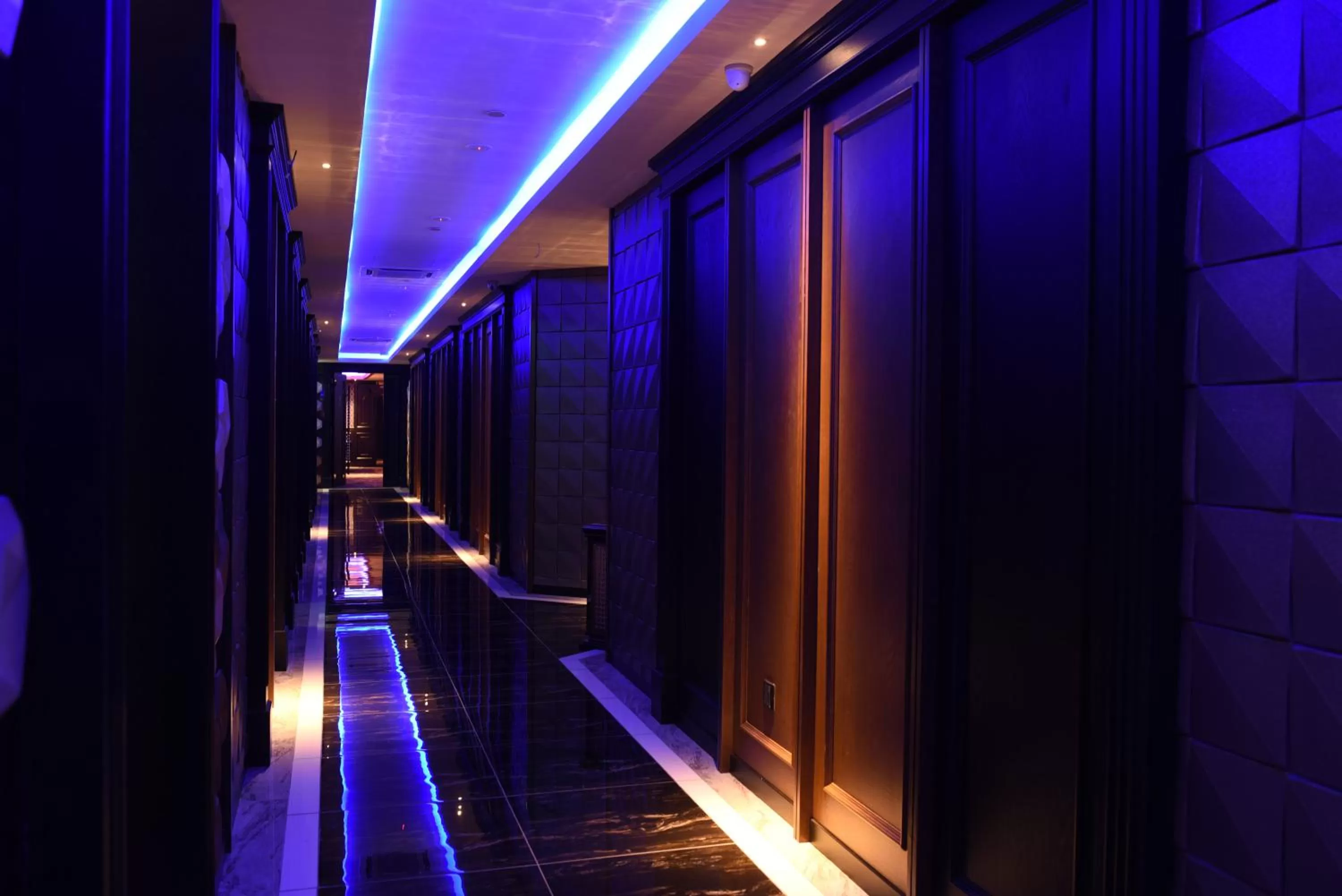 Karaoke in Vangohh Eminent Hotel & Spa