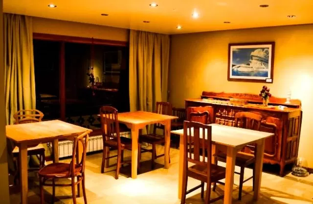 Lounge or bar in MadreTierra Patagonia