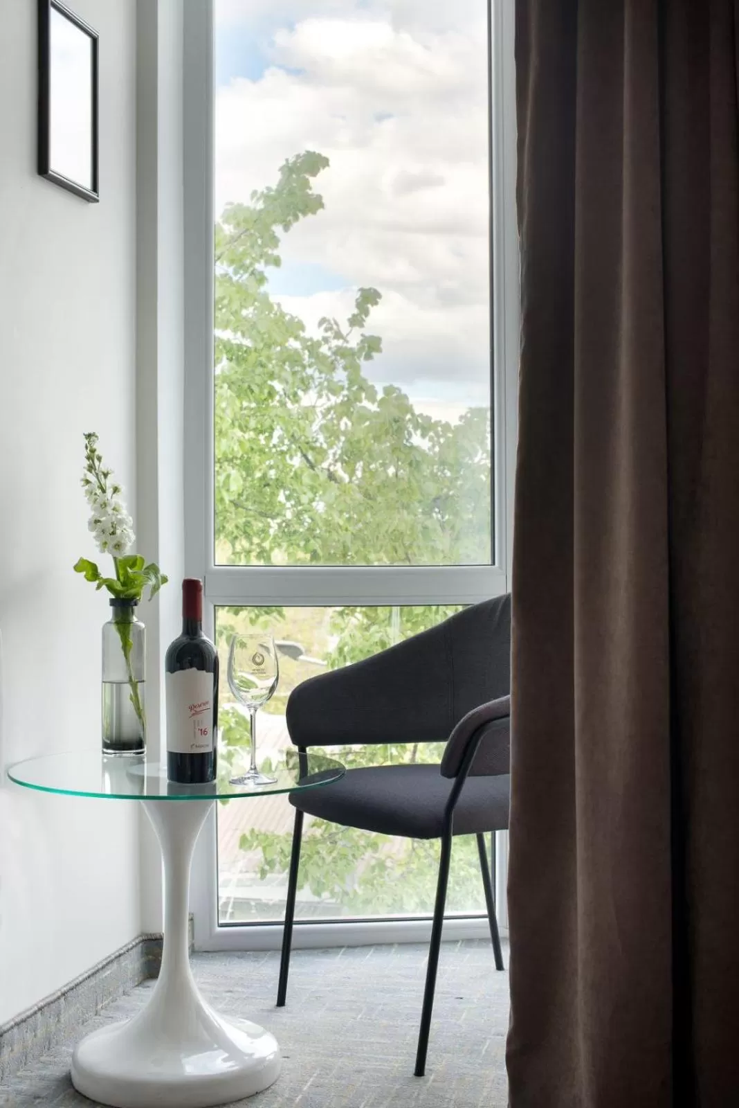 Bathroom in Thomas Albert Hotel