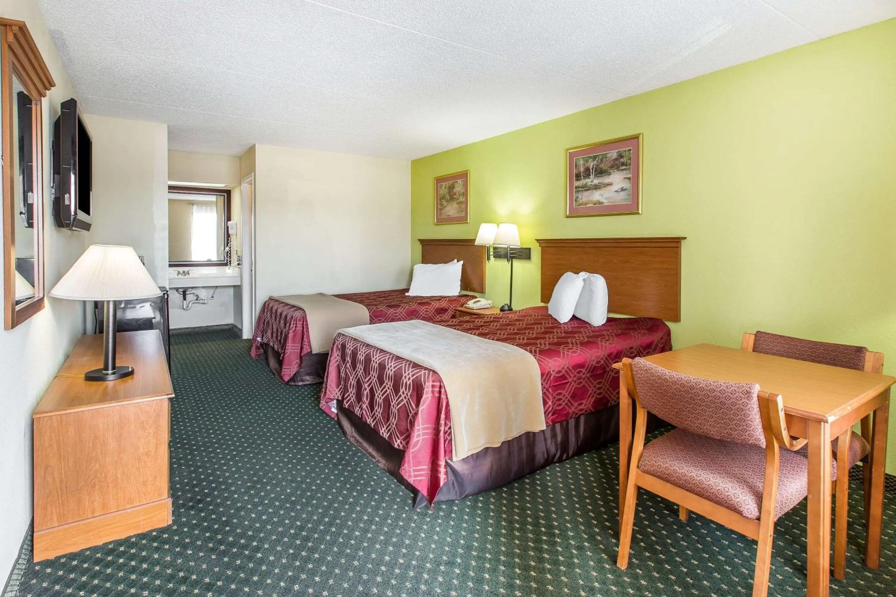 Double Room with Two Double Beds - Non-Smoking in Econo Lodge Knoxville West - Turkey Creek