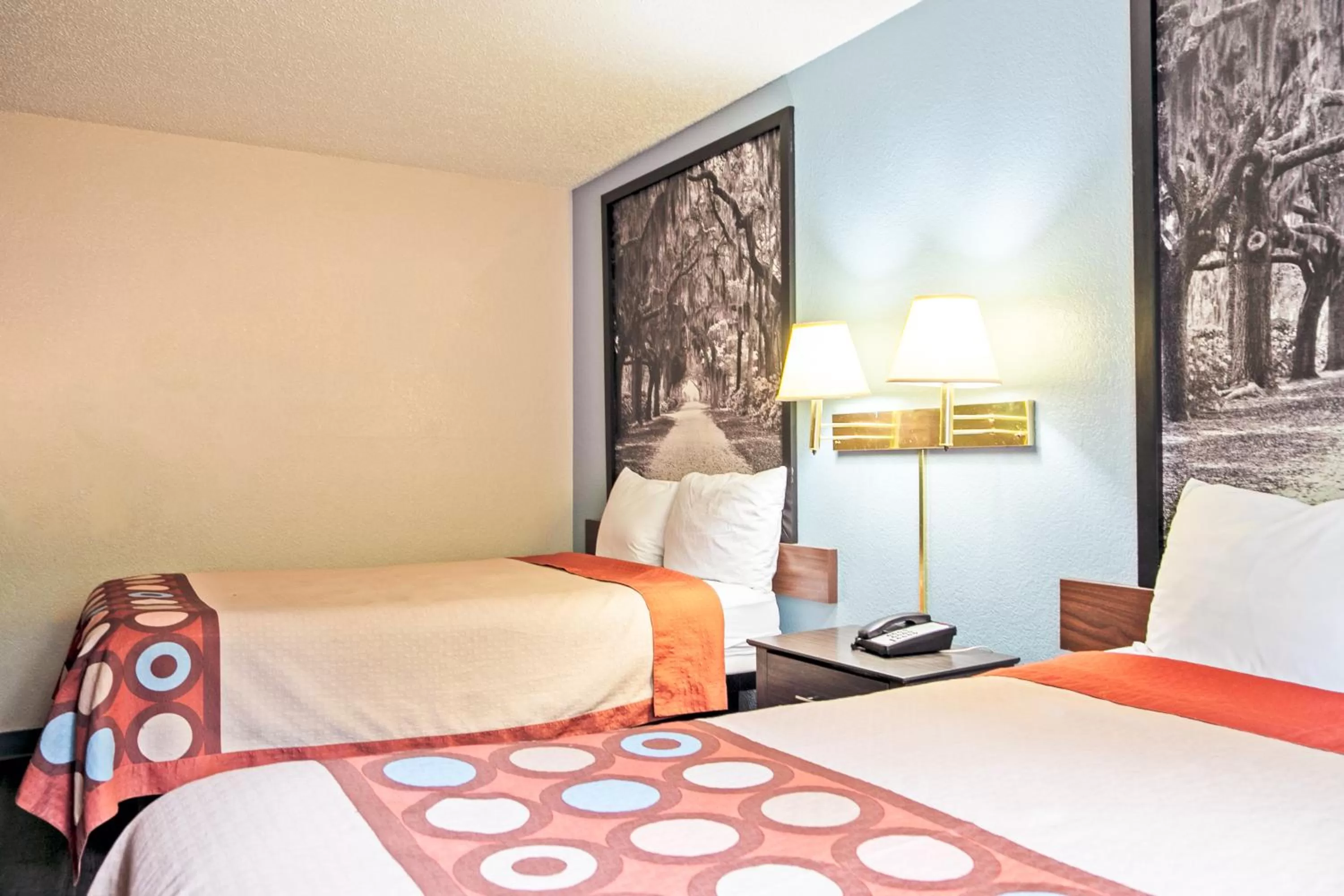 Bed in Super 8 by Wyndham Augusta Ft Eisenhower Area