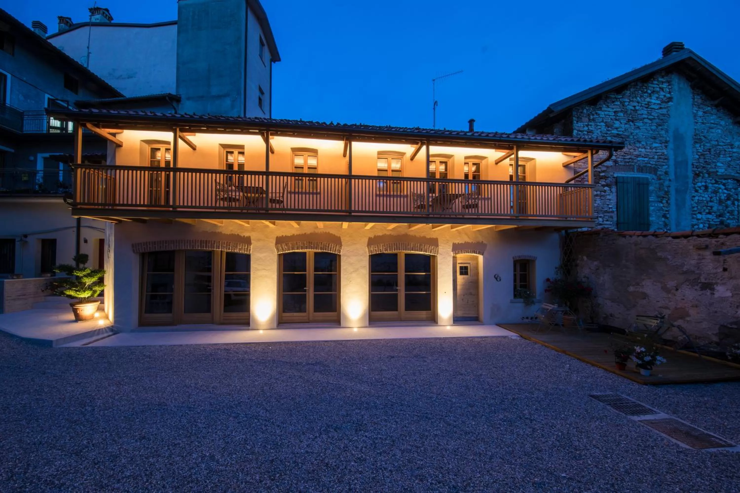 Property building in Corte Garibaldi