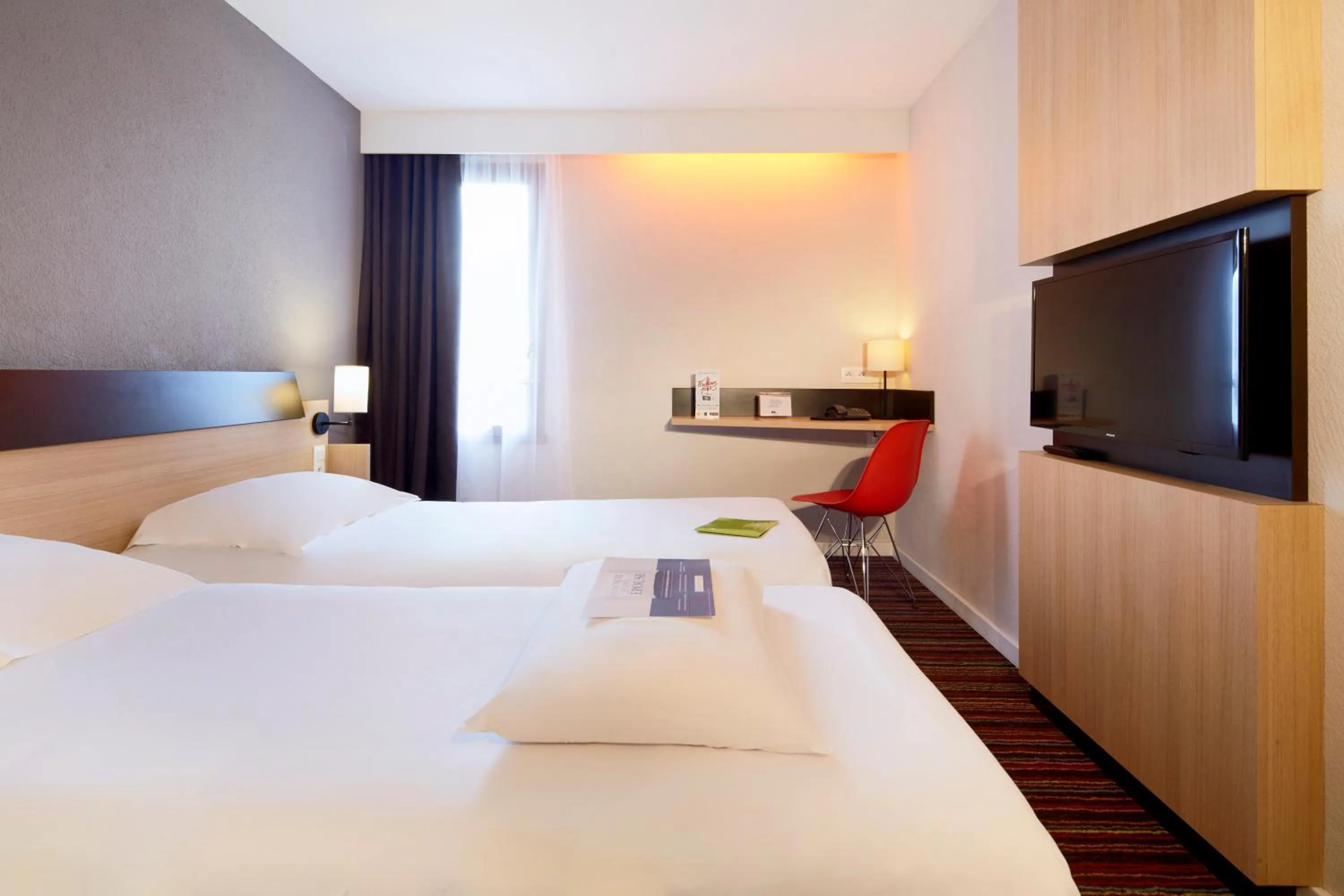 Photo of the whole room, Bed in Kyriad Tours Sud - Chambray Lès Tours