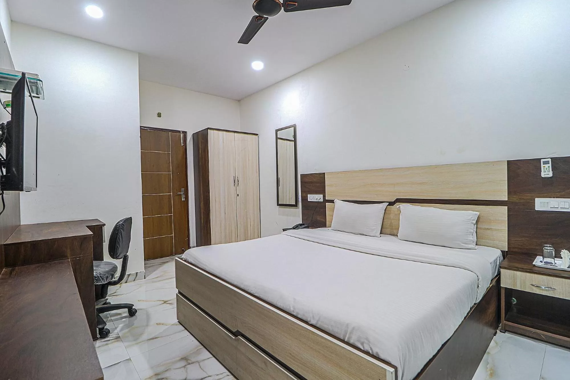 bunk bed in FabHotel Casa