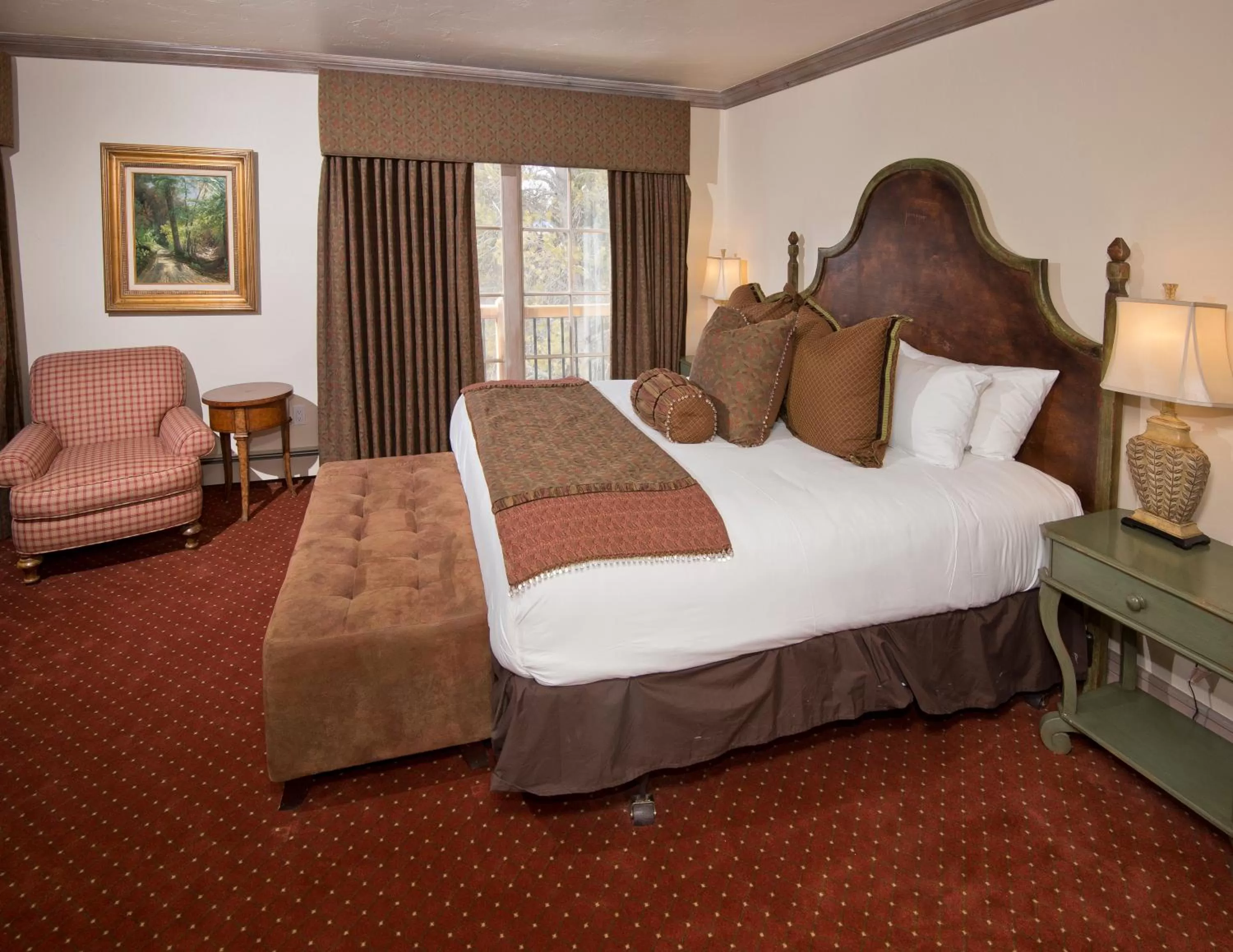 Bed in The Arrabelle at Vail Square, a RockResort