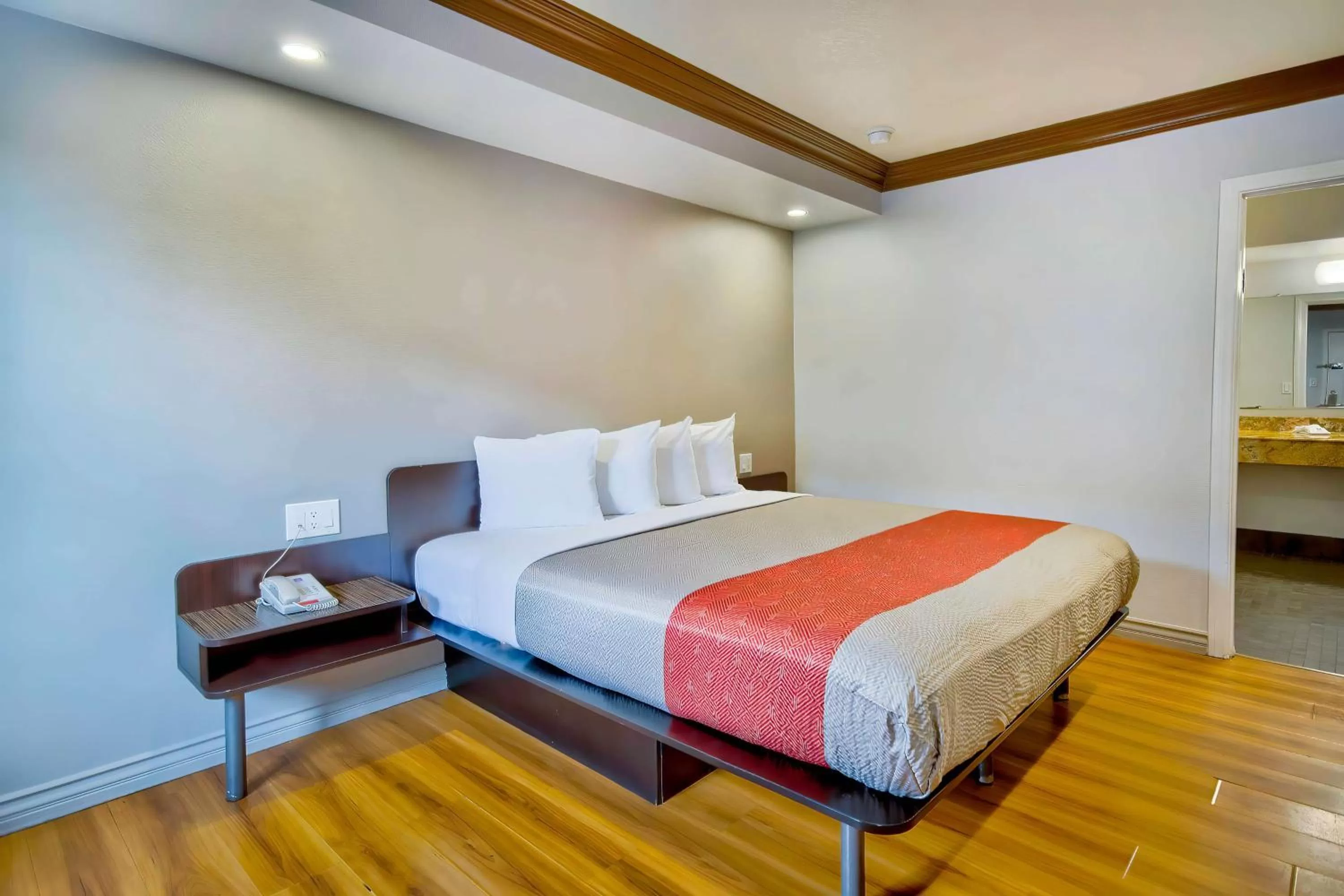 Bedroom in Motel 6 Gardena