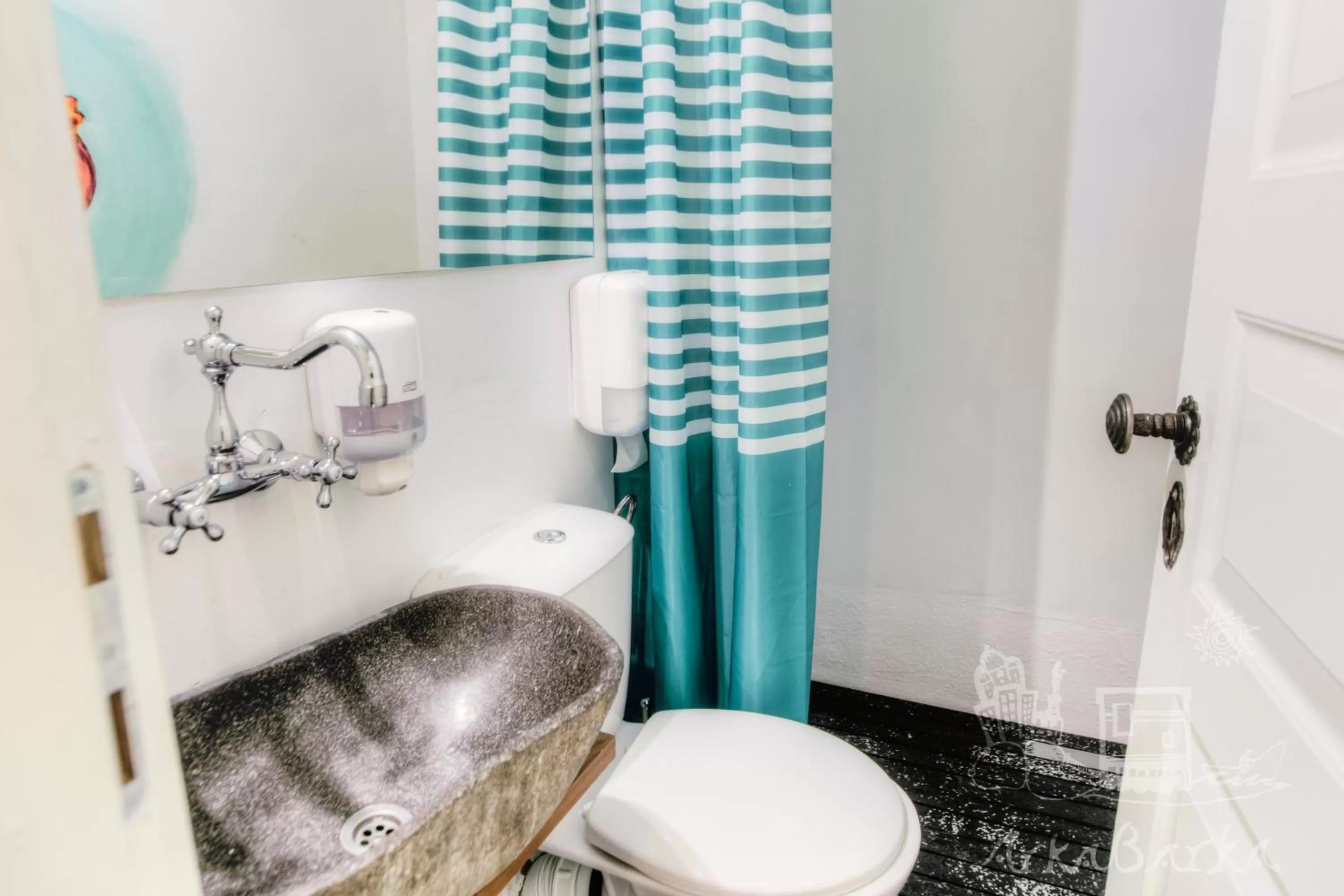 Toilet in ArkaBarka 2- Floating Dream Rooms and Apartments