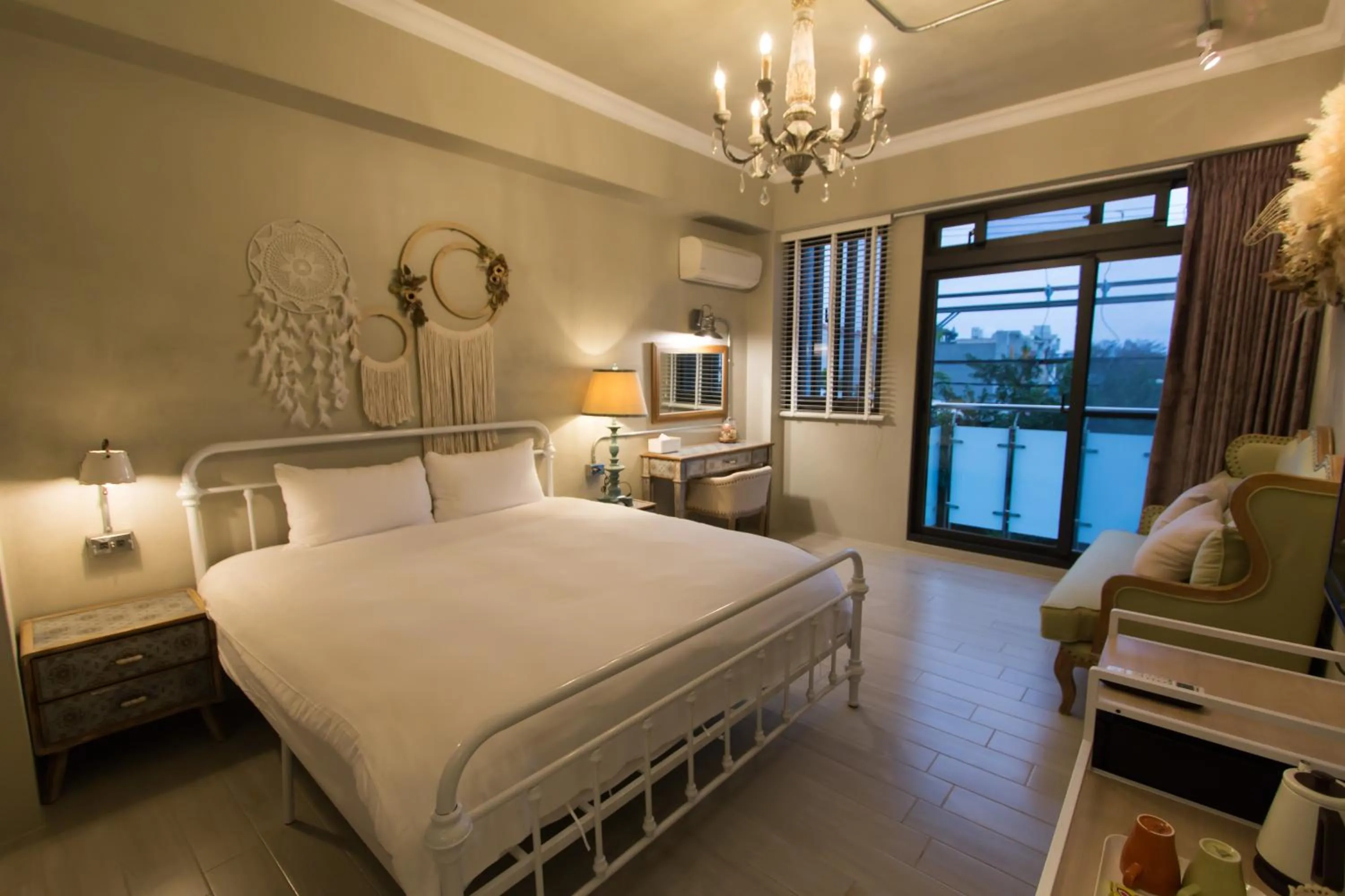 Decorative detail, Bed in We Love Inn