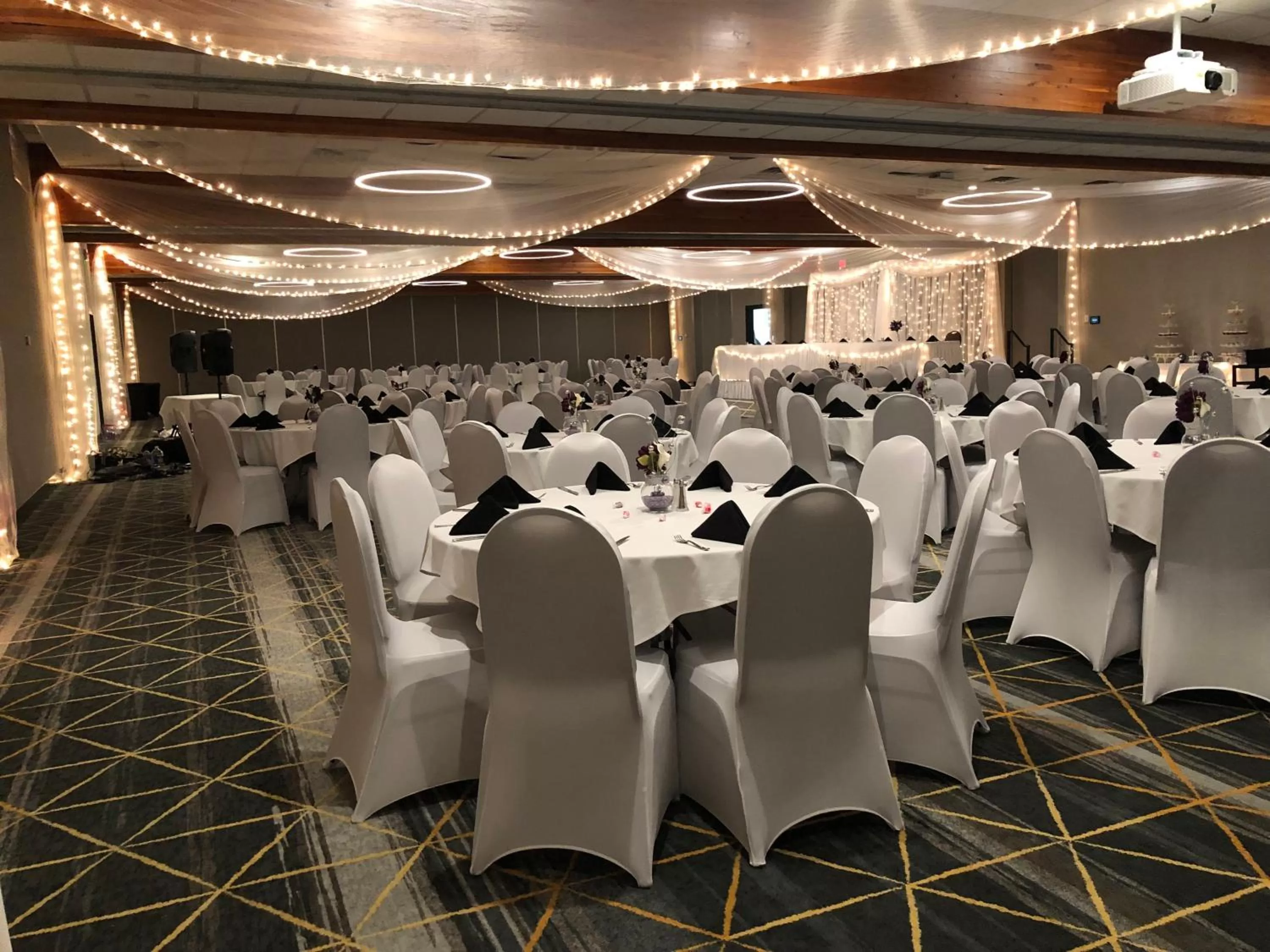 Meeting/conference room in Holiday Inn & Suites St. Cloud by IHG