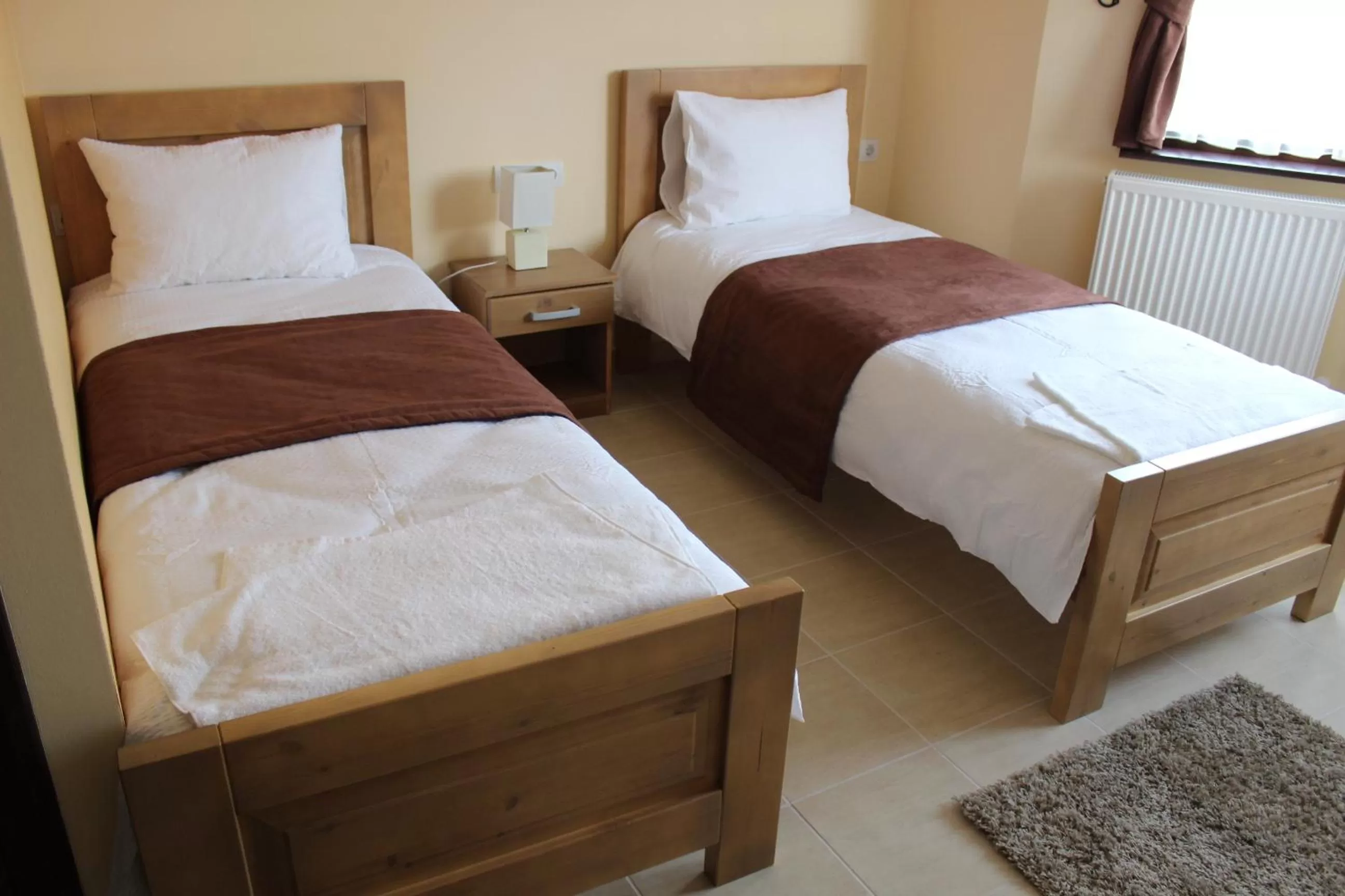 Bed in Alice Panzió Gold