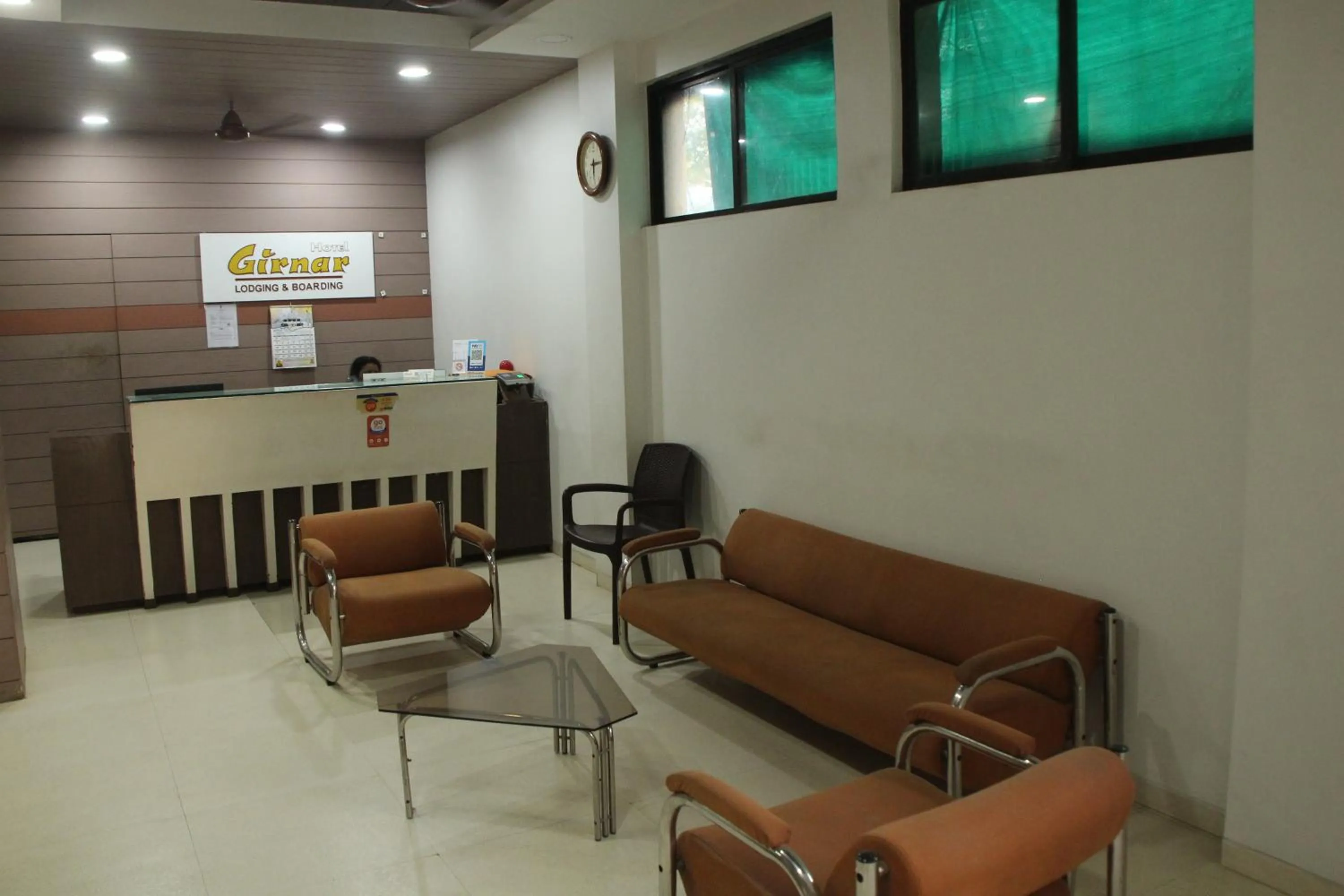 Facade/entrance in Hotel Girnar