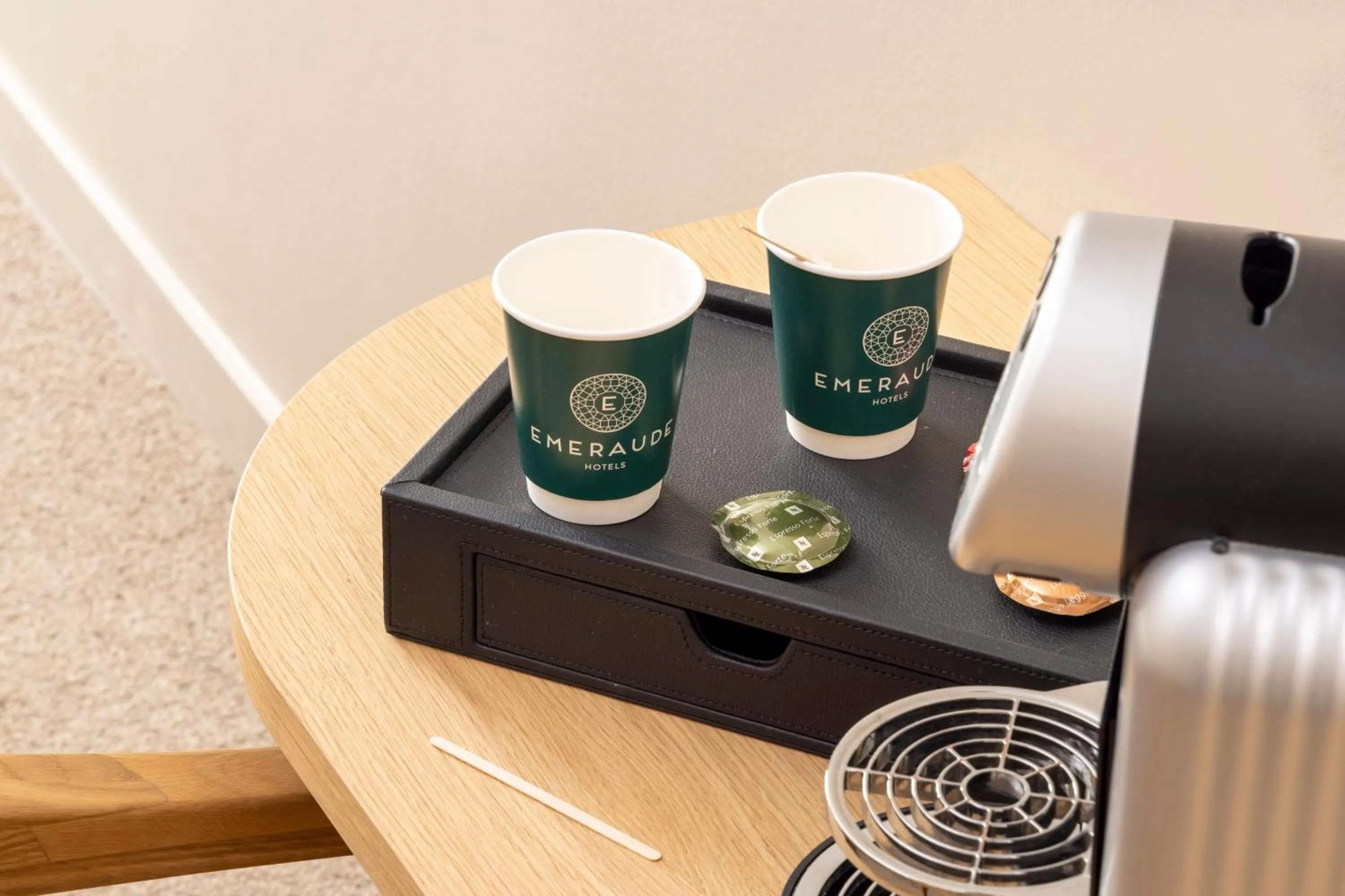 Coffee/tea facilities in Hôtel Joe M