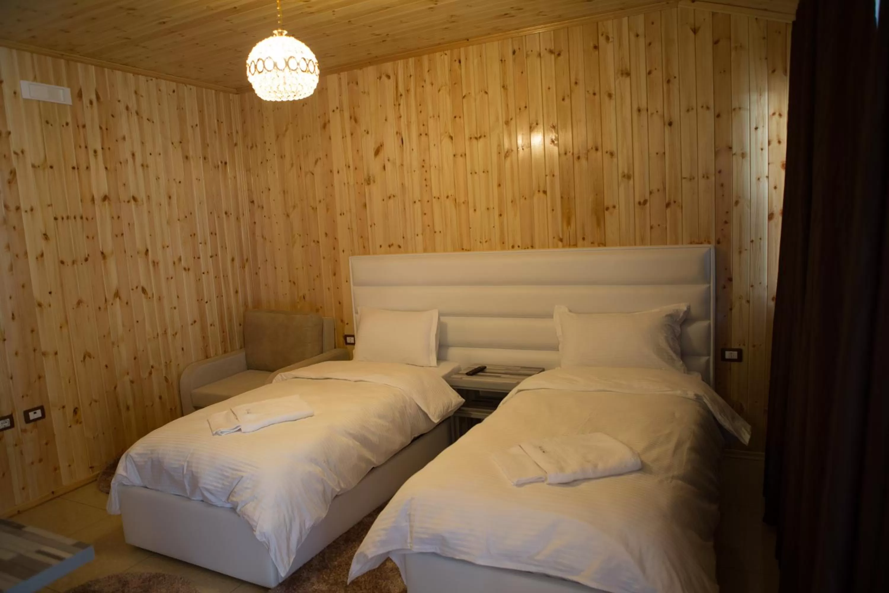 Photo of the whole room, Bed in Buna Park Hotel