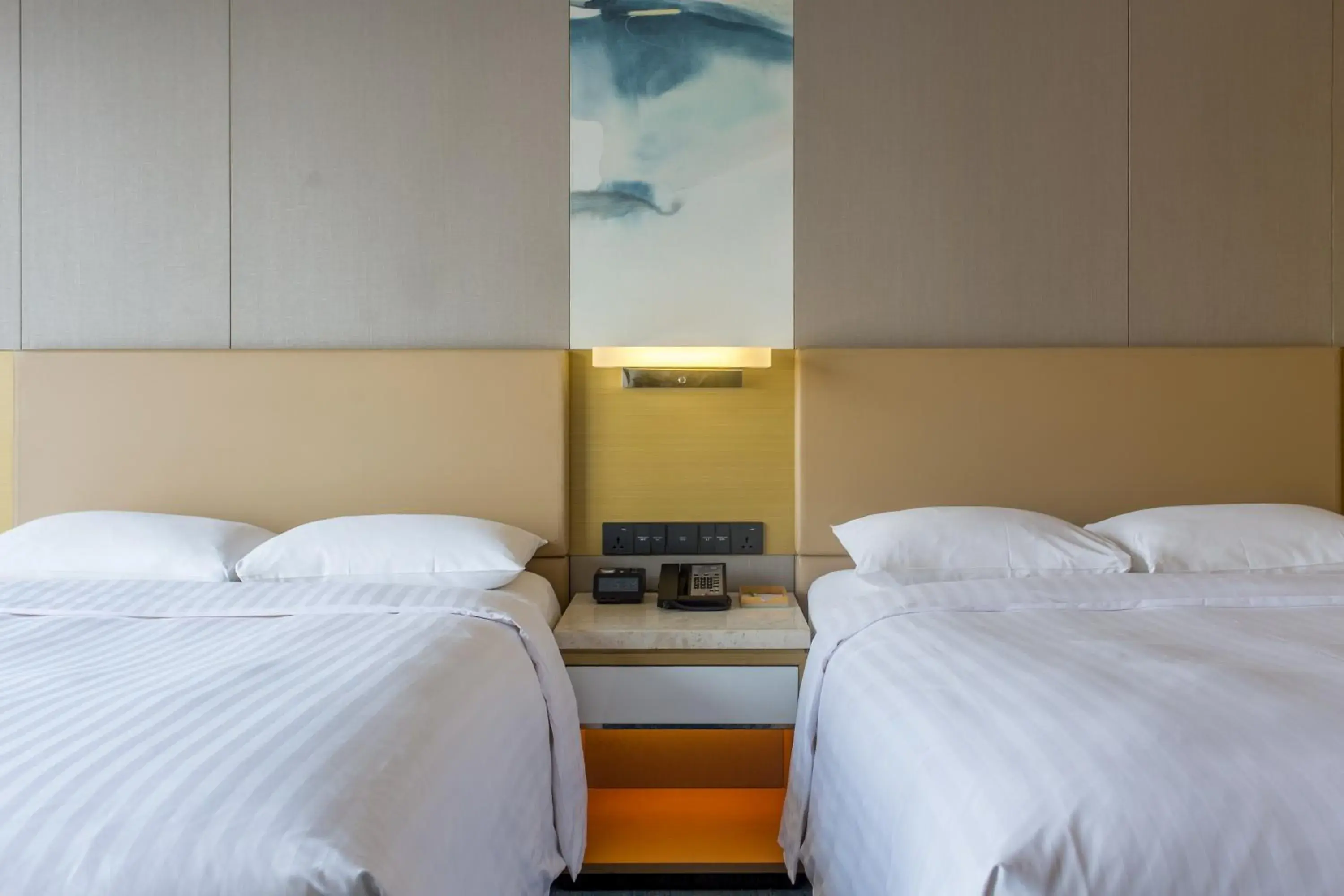 Deluxe Twin Room in Courtyard by Marriott Shunde Longjiang, Near Furniture Fair Deluxe Twin Room in Courtyard by Marriott Shunde Longjiang, Near Furniture Fair