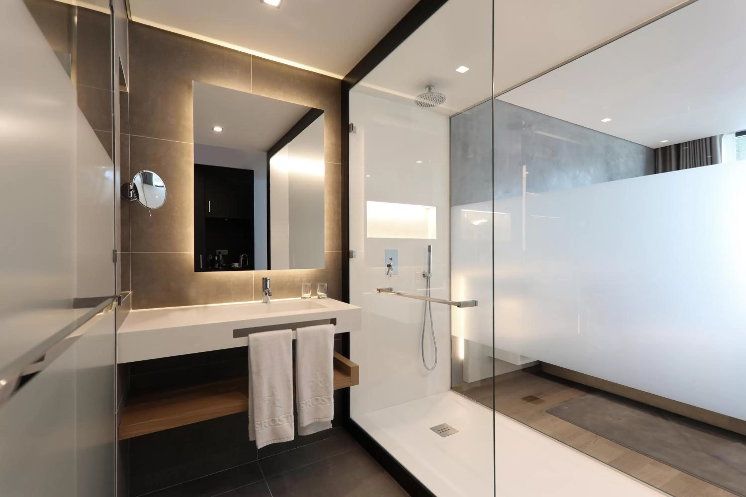 Toilet in Iberostar Selection Lisboa