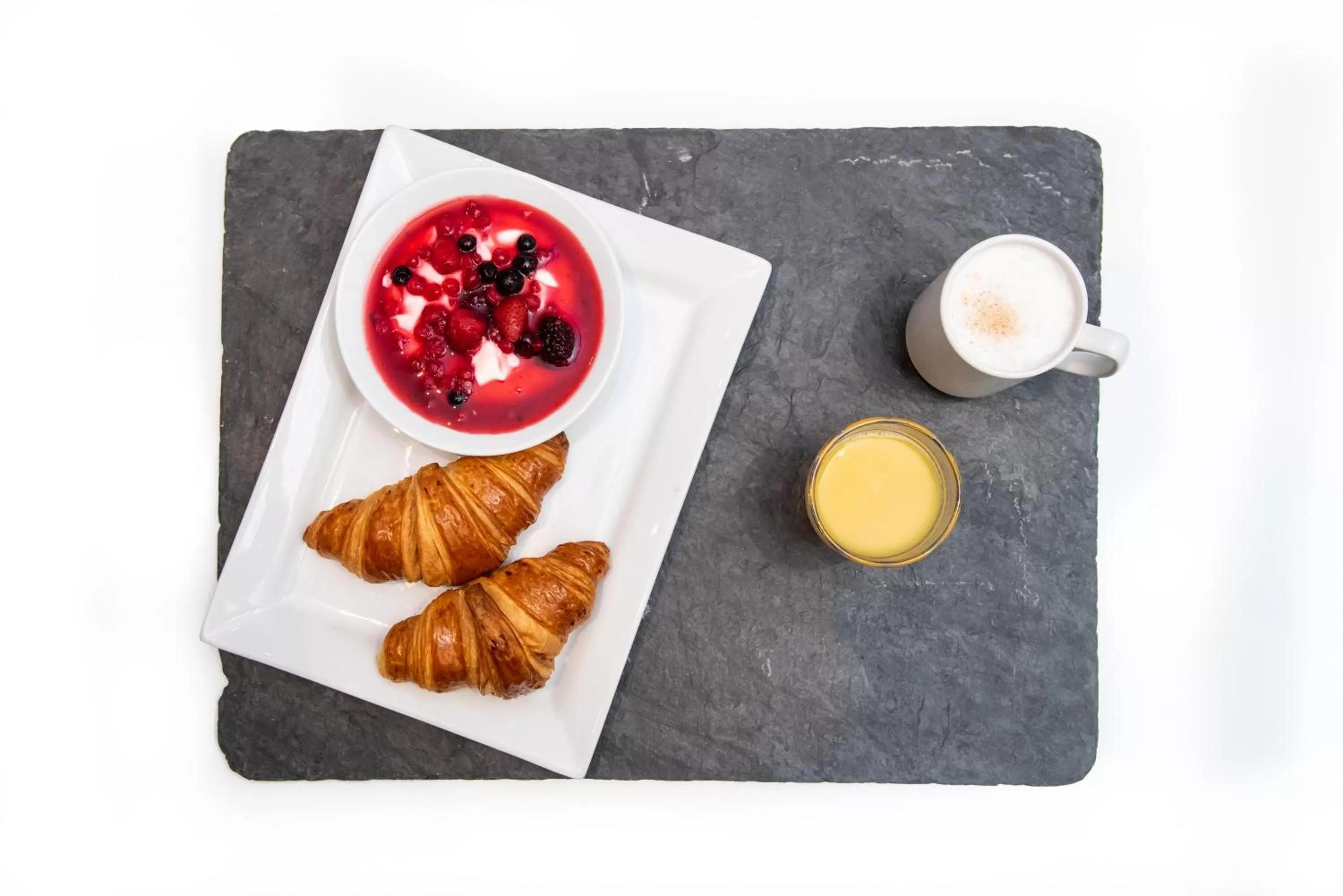 Breakfast in Holiday Inn Express Manchester City Centre Arena by IHG