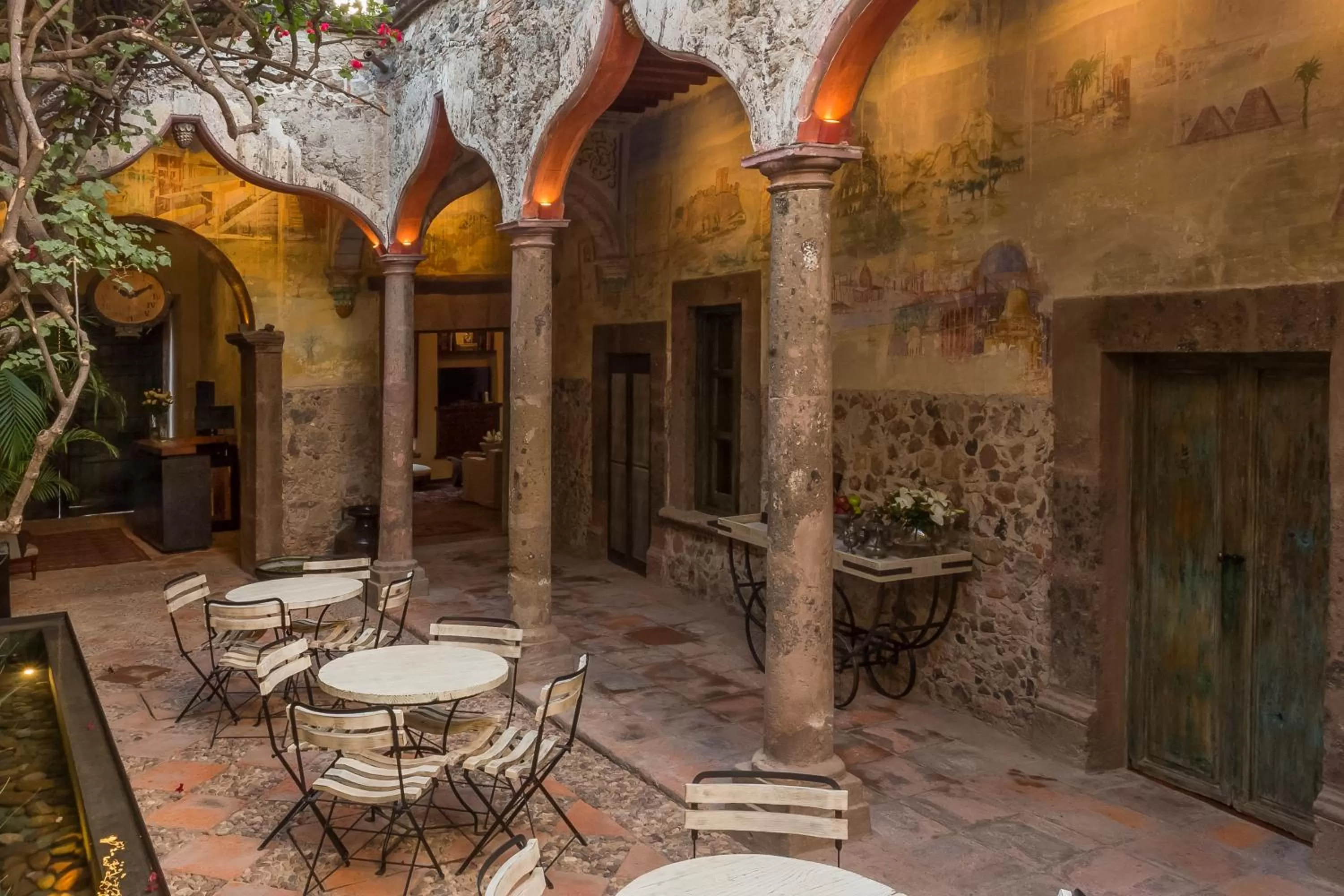 Patio in Casa No Name Small Luxury Hotel