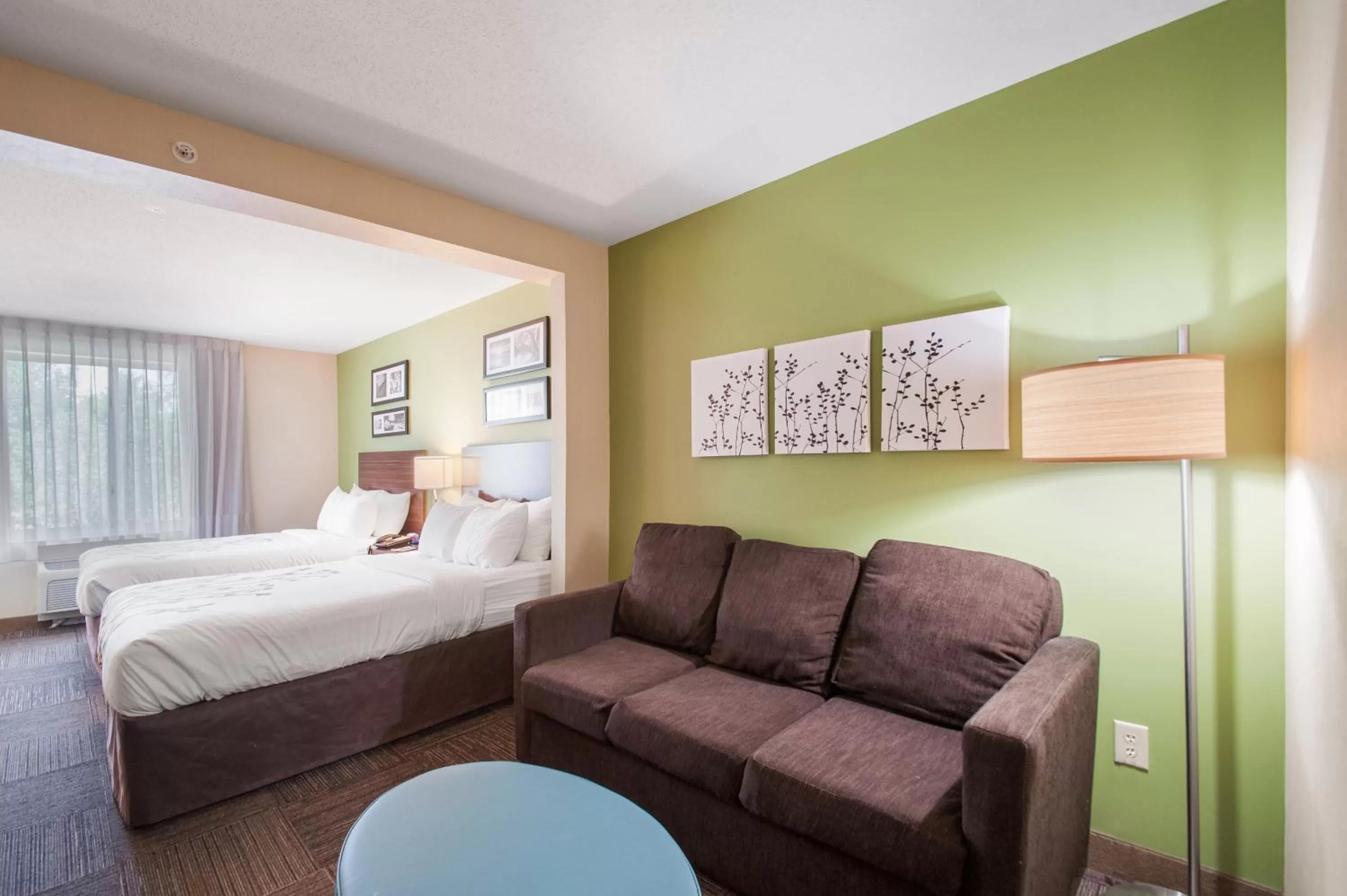 Photo of the whole room, Bed in Sleep Inn & Suites Dover University Area