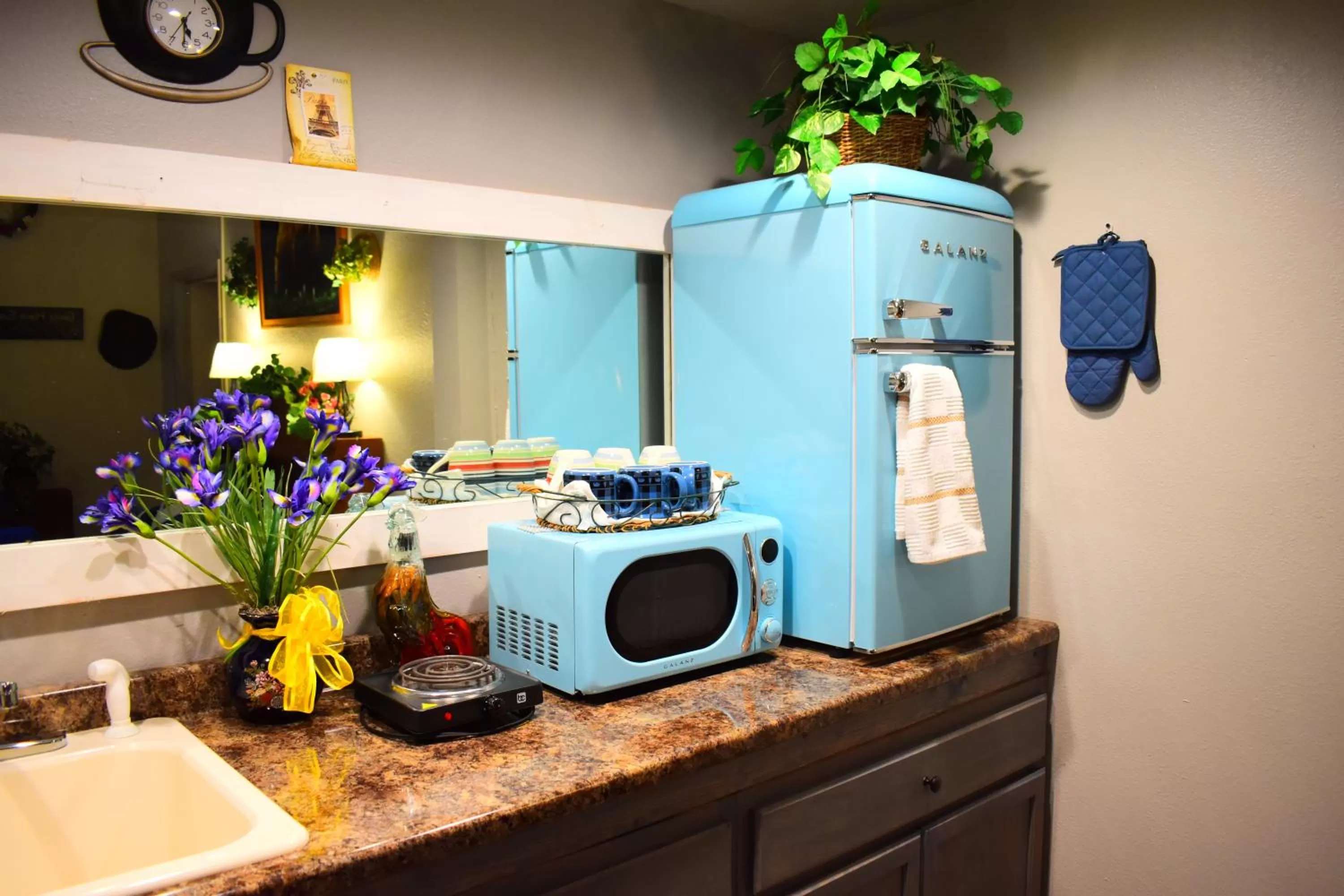 Kitchen or kitchenette, Kitchen/Kitchenette in Salmon River Inn