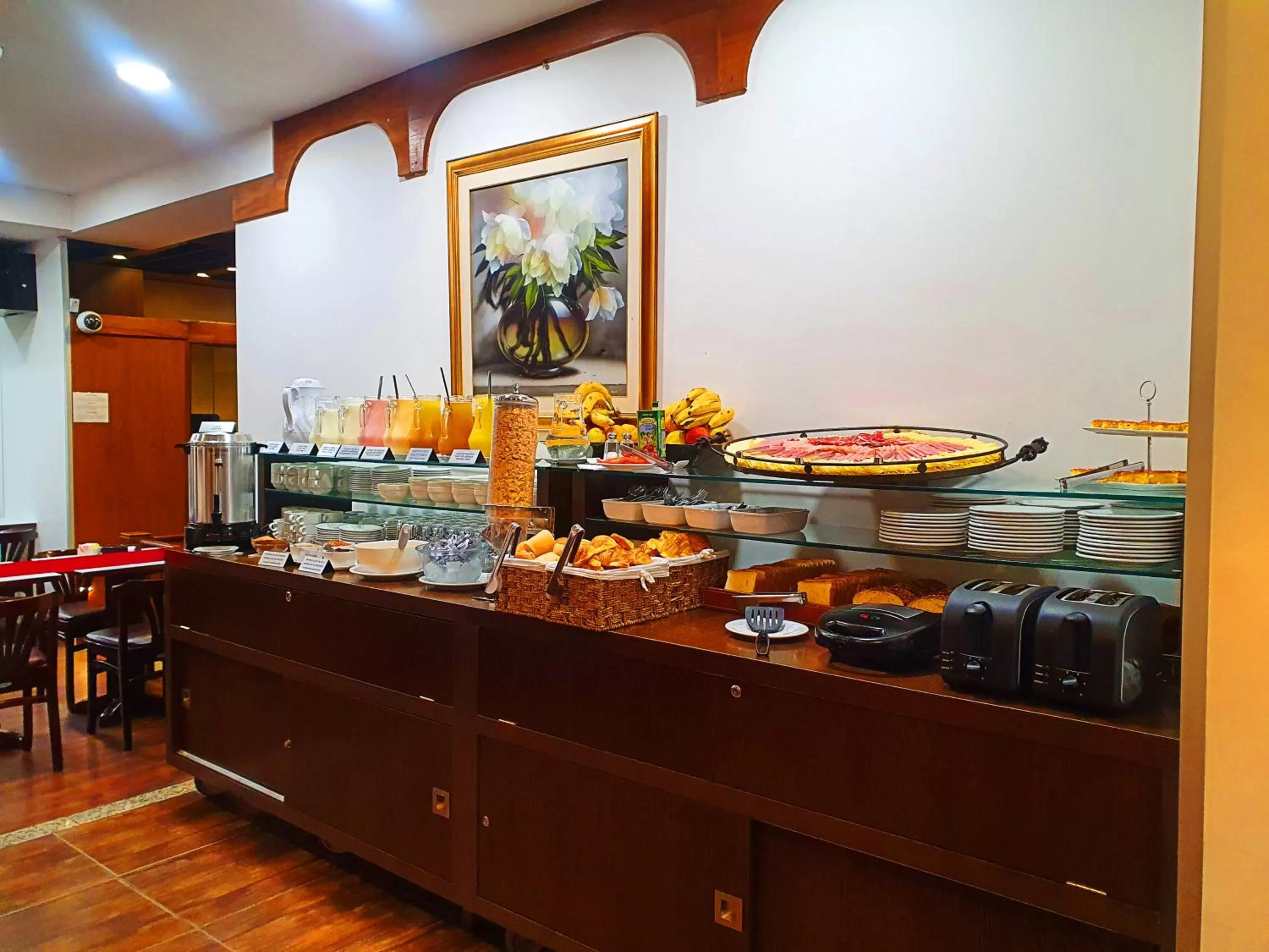 Breakfast in Hotel America