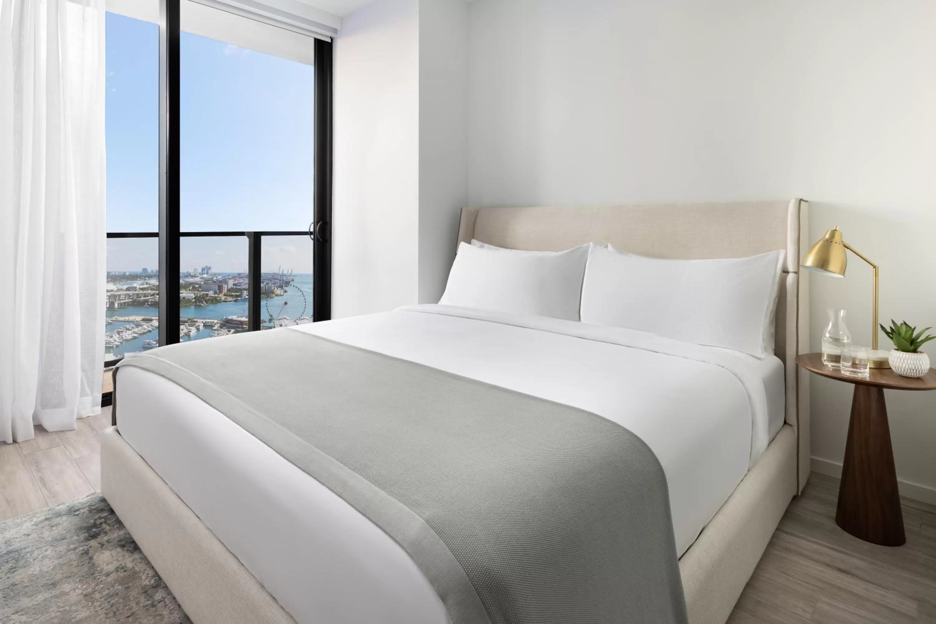 Bed in The Elser Hotel Miami - An All-Suite Hotel
