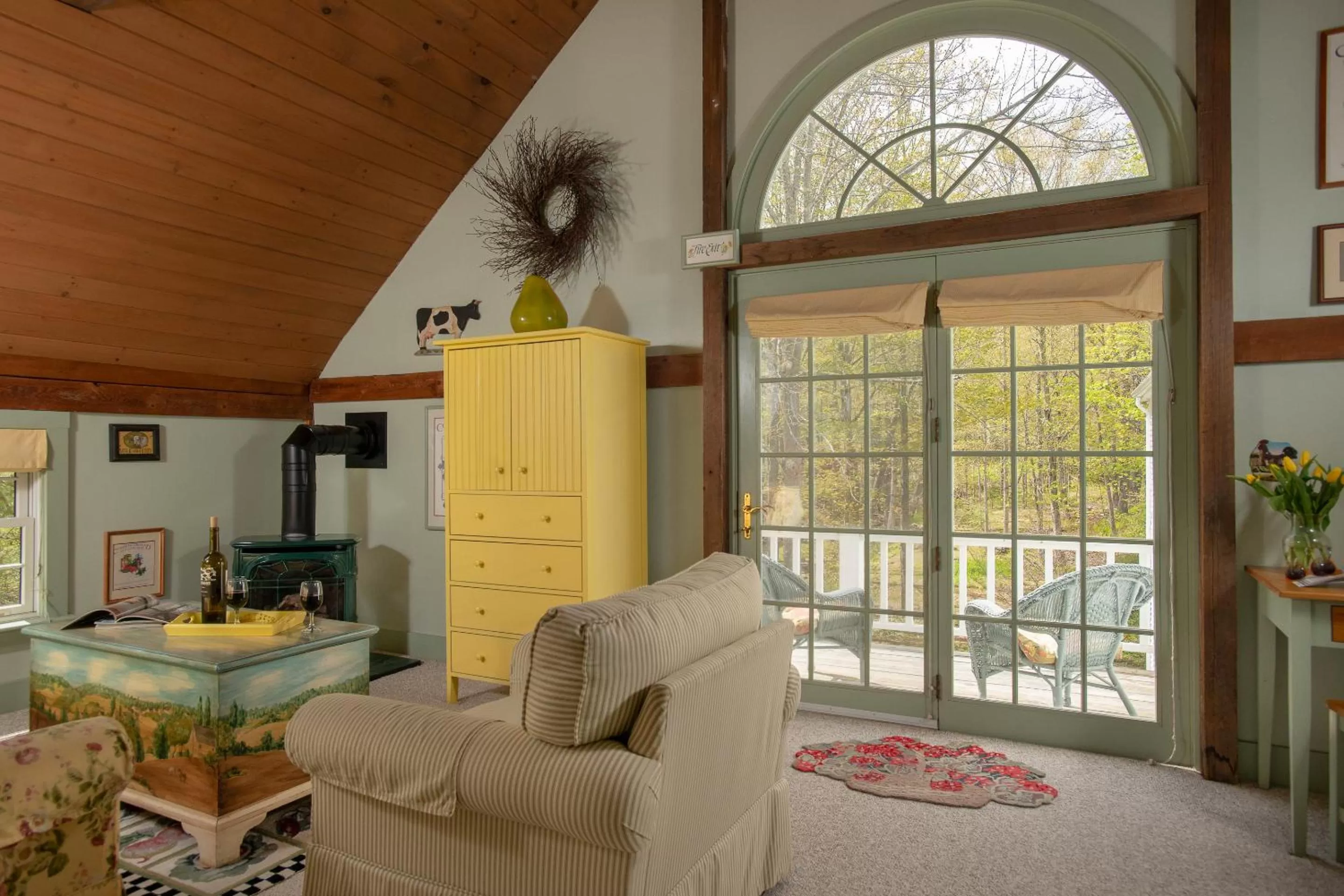 Seating area in Camden Maine Stay Inn