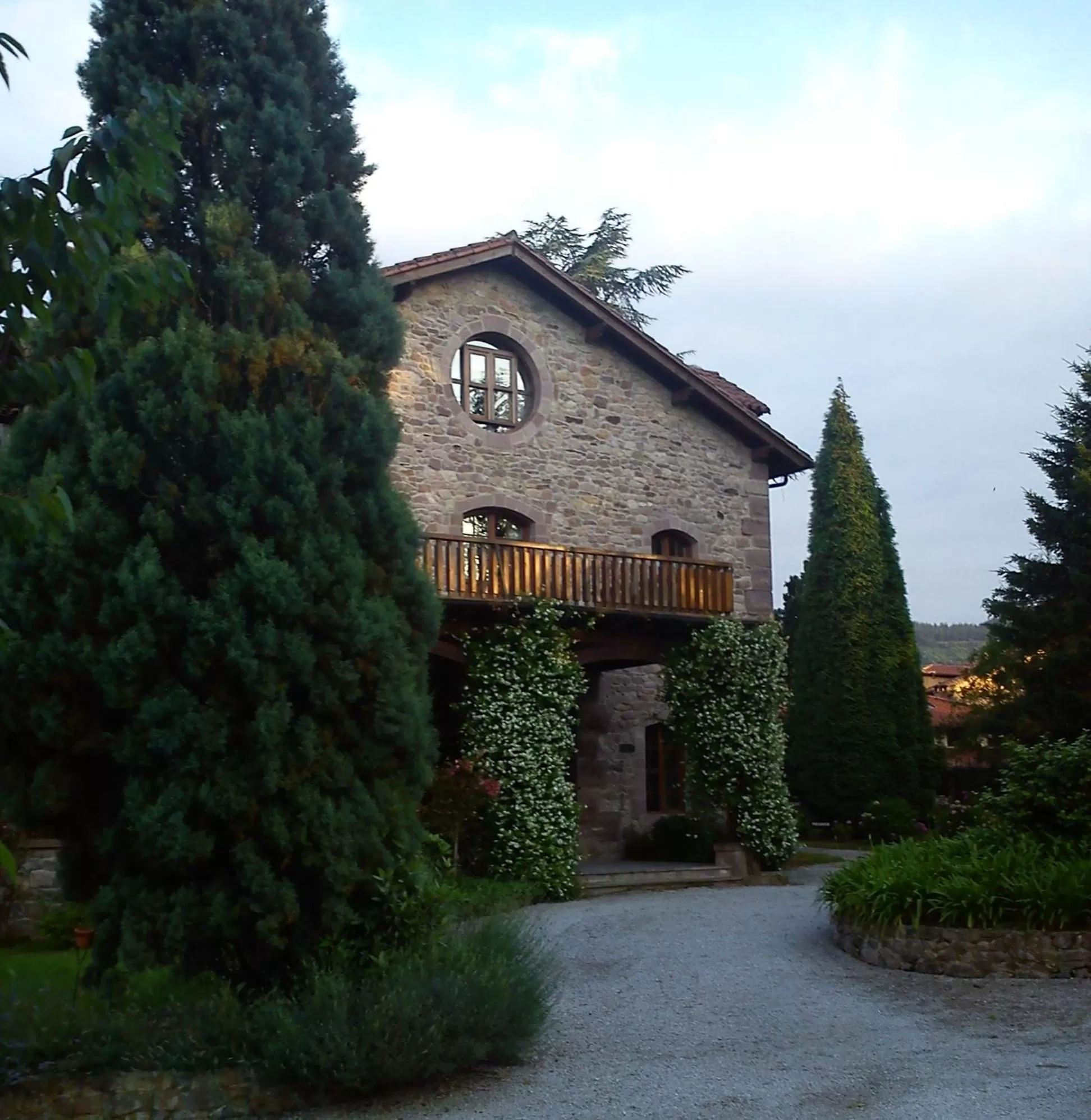Facade/entrance in Jardin de Carrejo