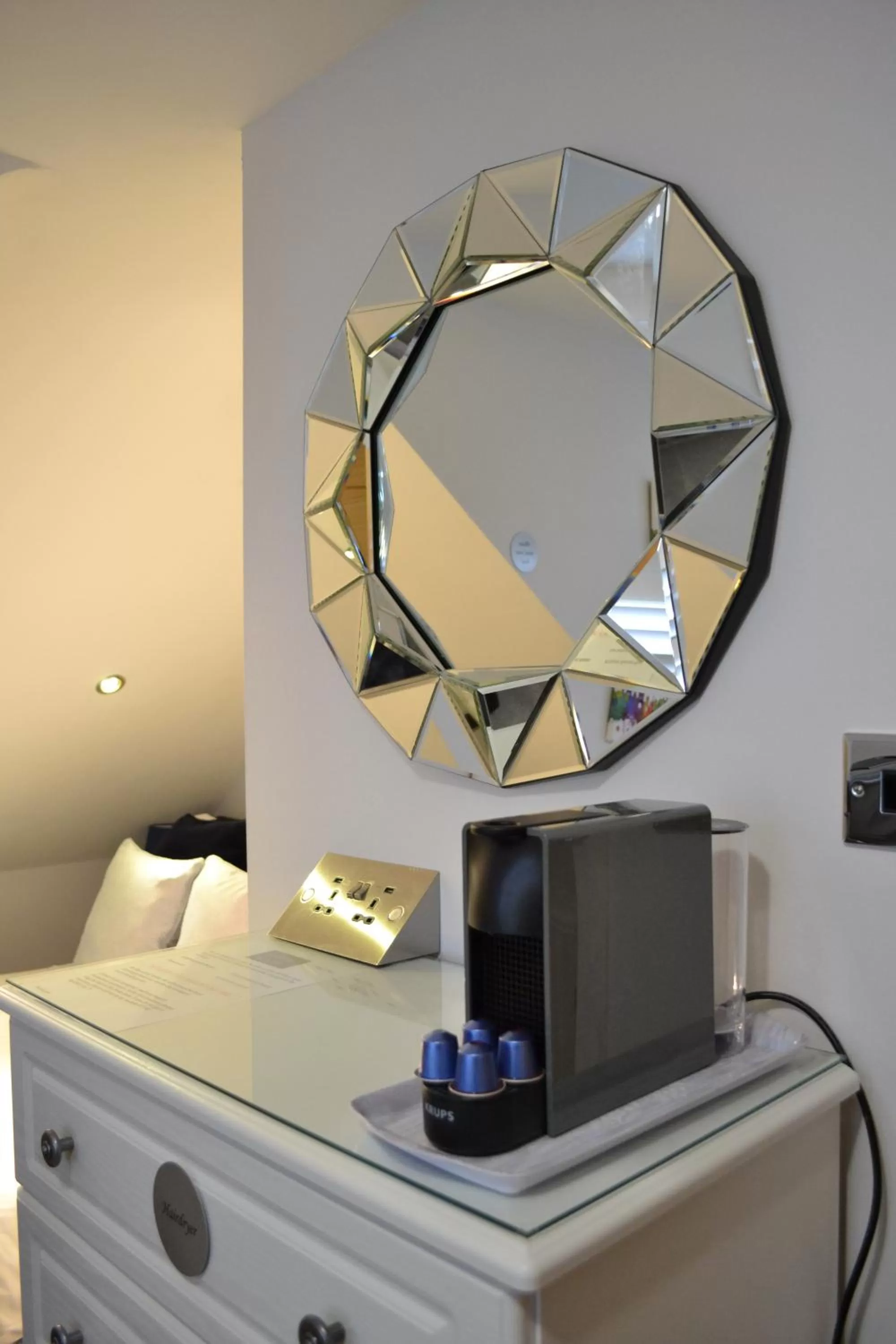 Coffee/tea facilities in Harriet House B&B