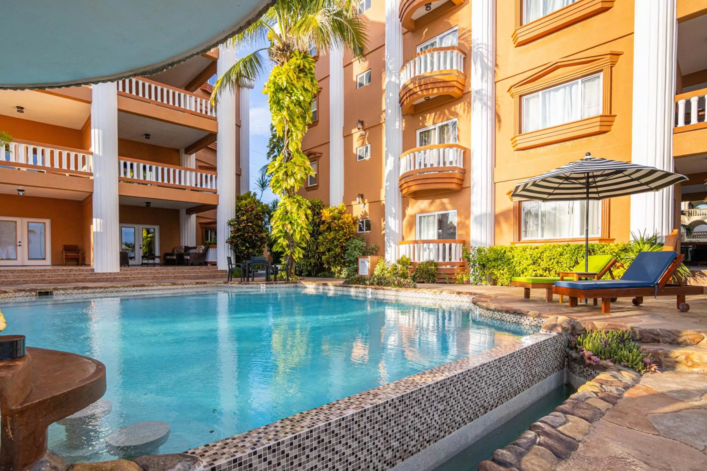 Property building in Lighthouse Beach Villas