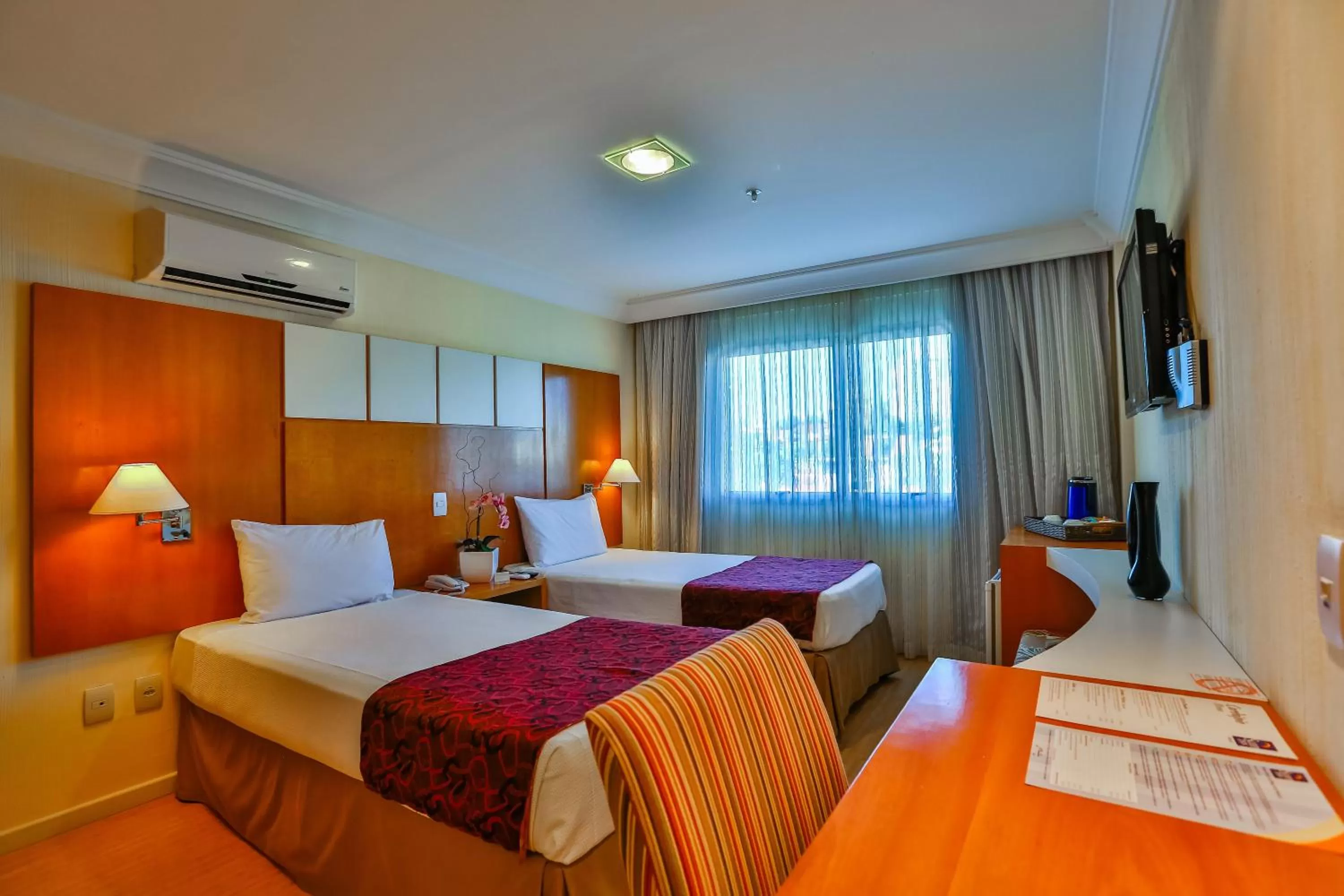 Photo of the whole room, Bed in Dubai Macaé by Atlântica