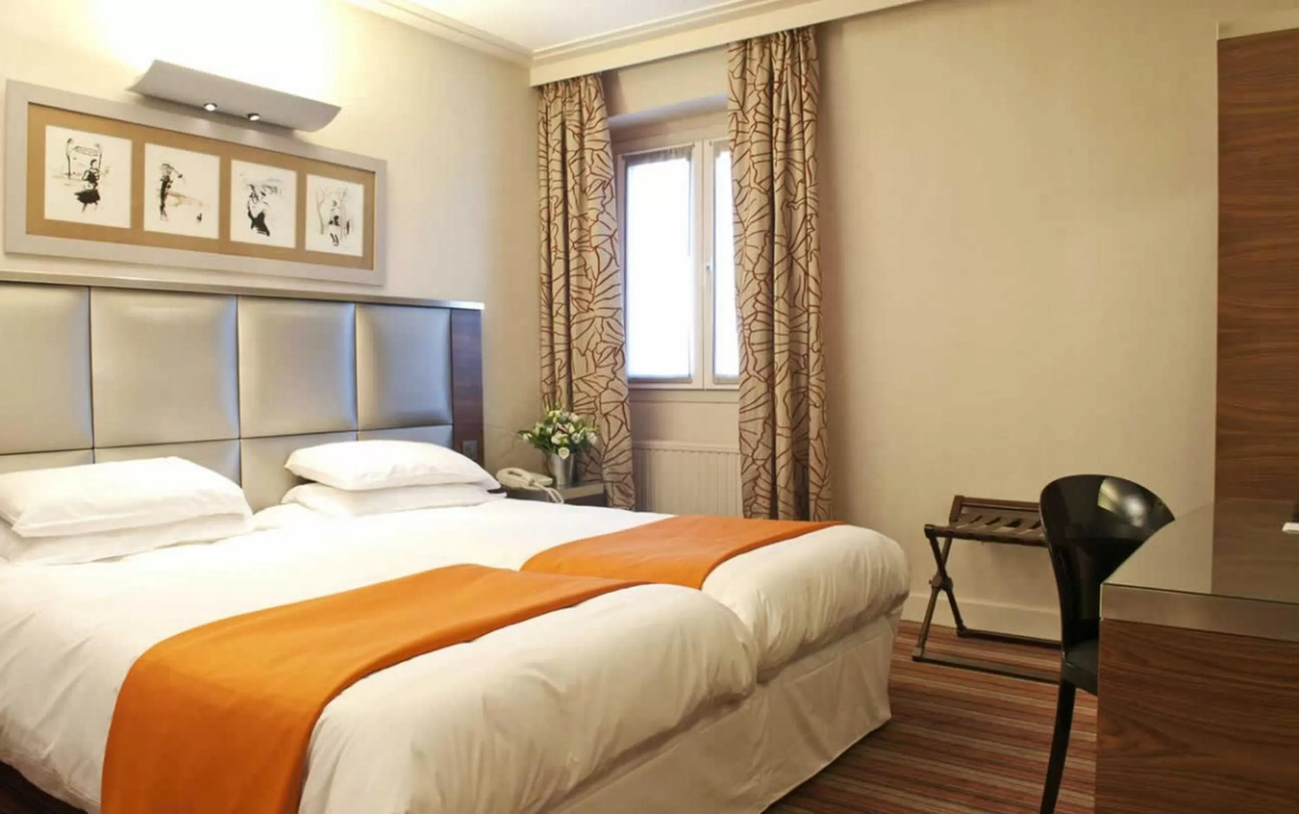 Bedroom, Bed in Hotel Berne Opera