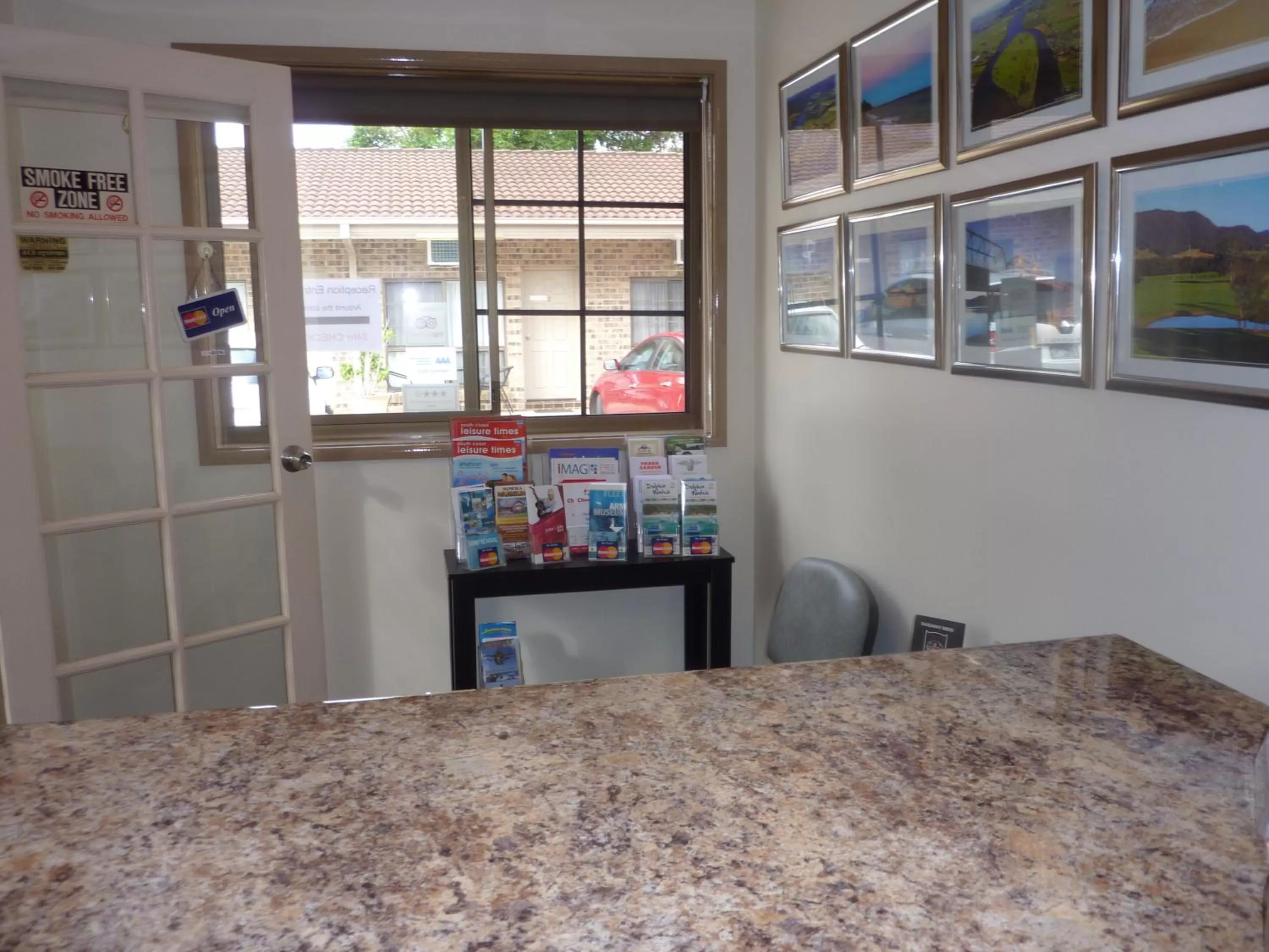 Lobby or reception in Marriott Park Motel