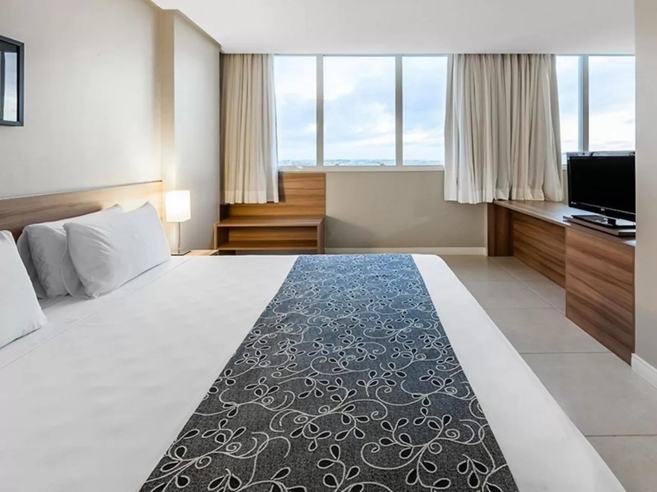 View (from property/room), Bed in Days Inn by Wyndham Linhares