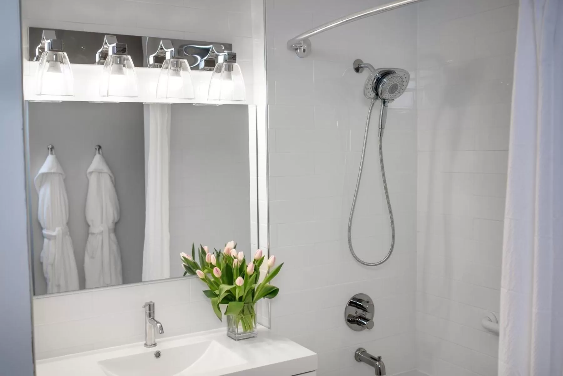 The Kitch'inn - Boutique Inn and Wine Bar