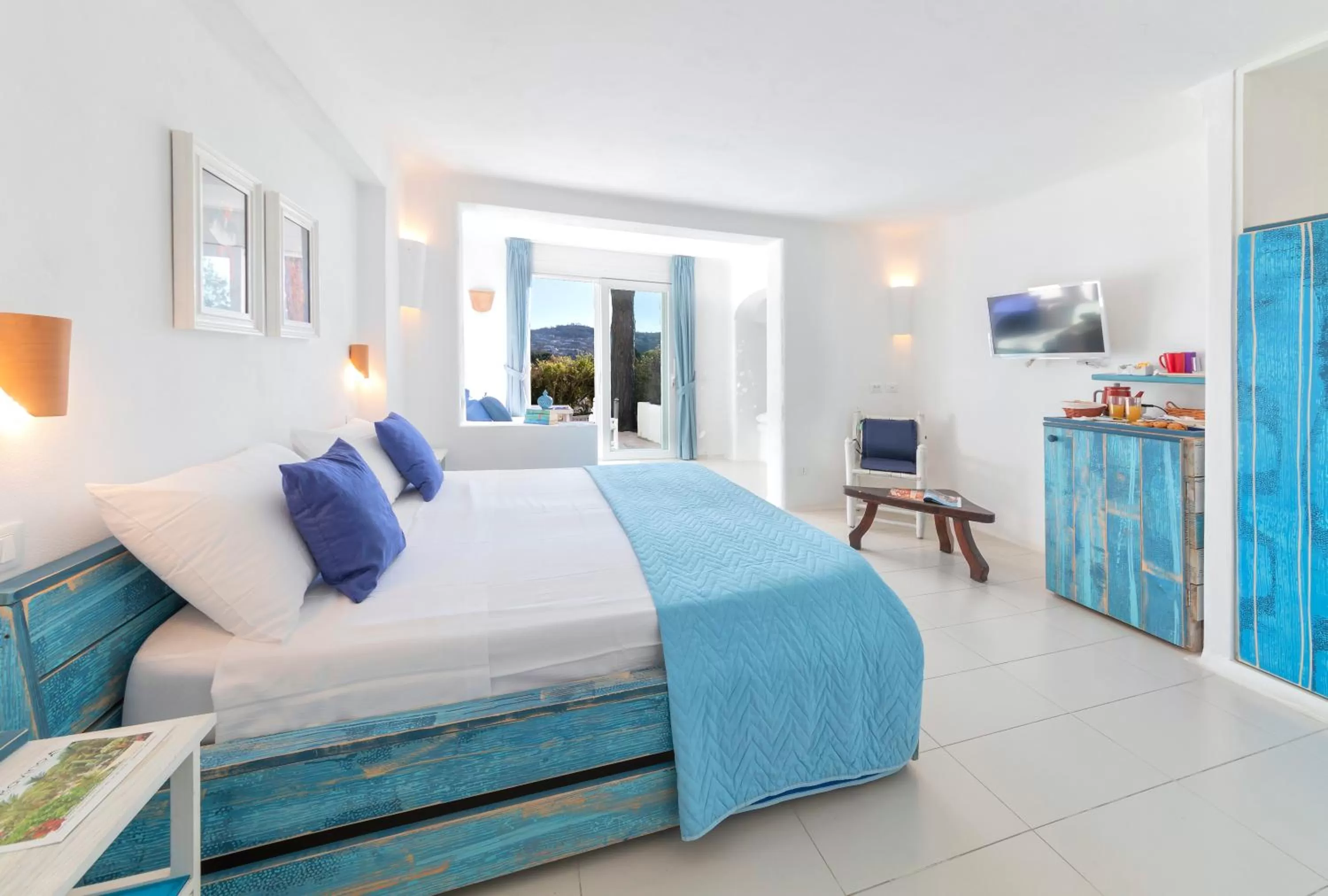 TV and multimedia in Villa Ravino Aparthotel