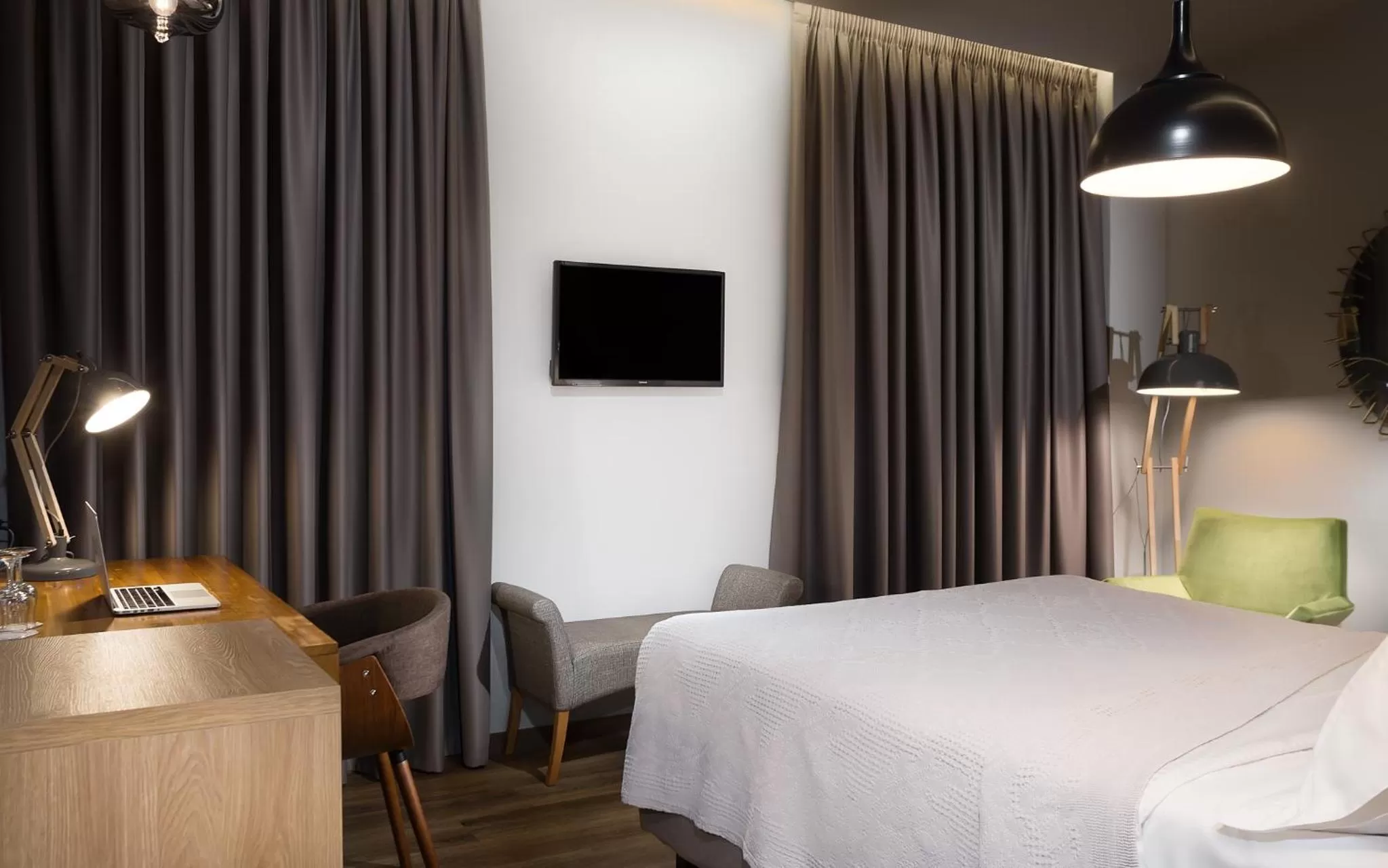 Bed in 360Degrees Pop Art Hotel