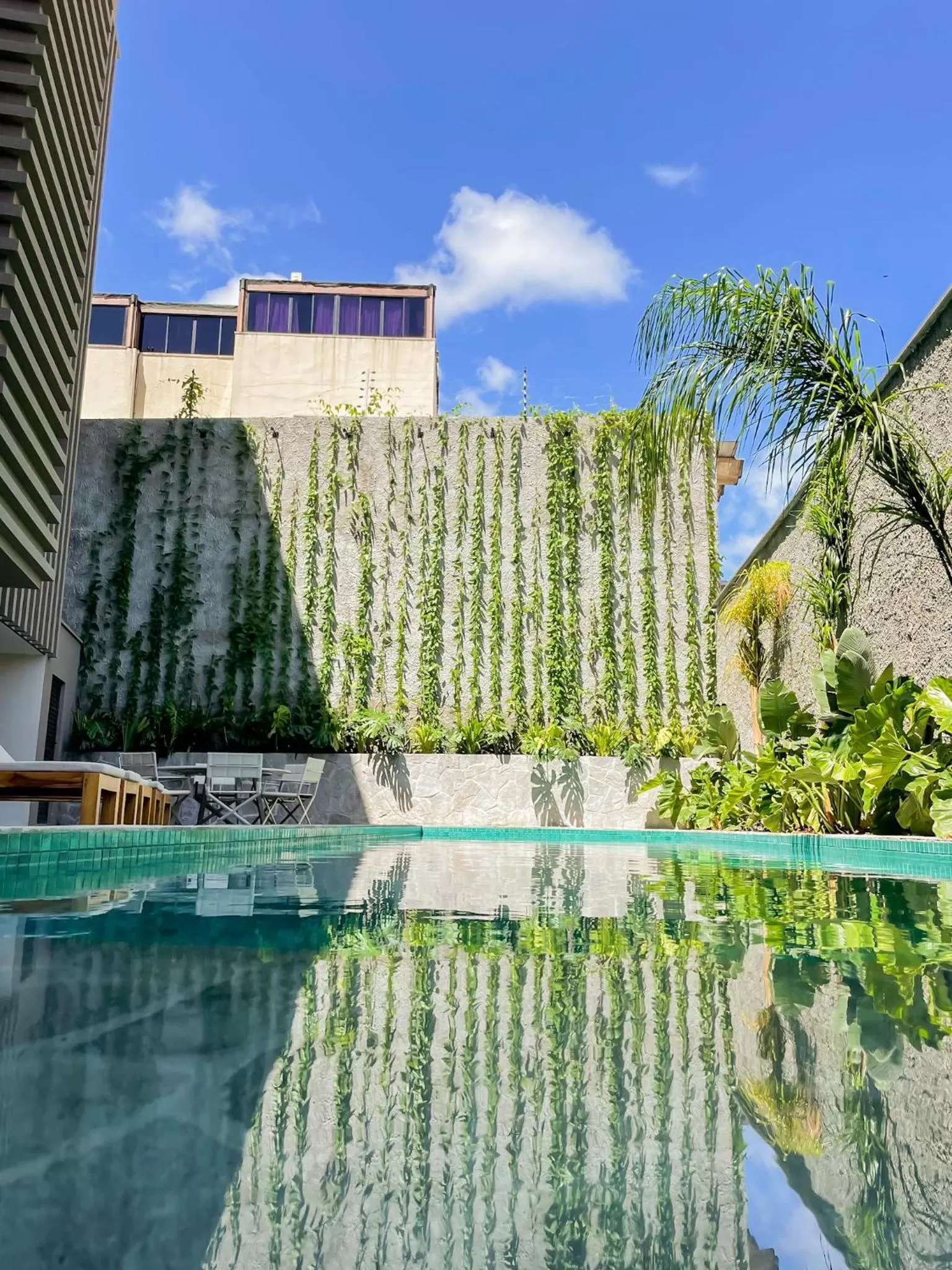 Swimming pool in Tintto Hotel