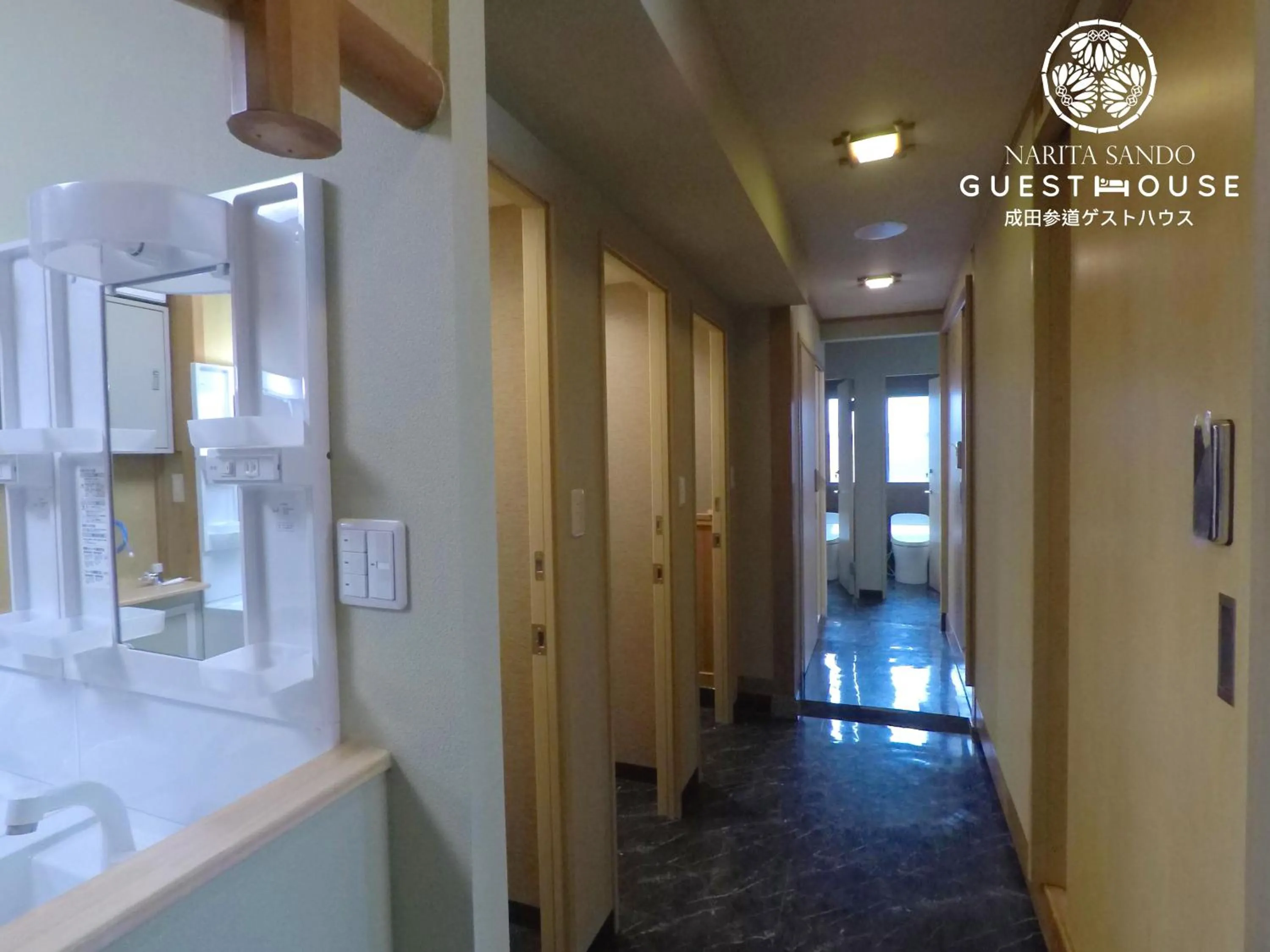 Area and facilities in Narita Sando Guesthouse