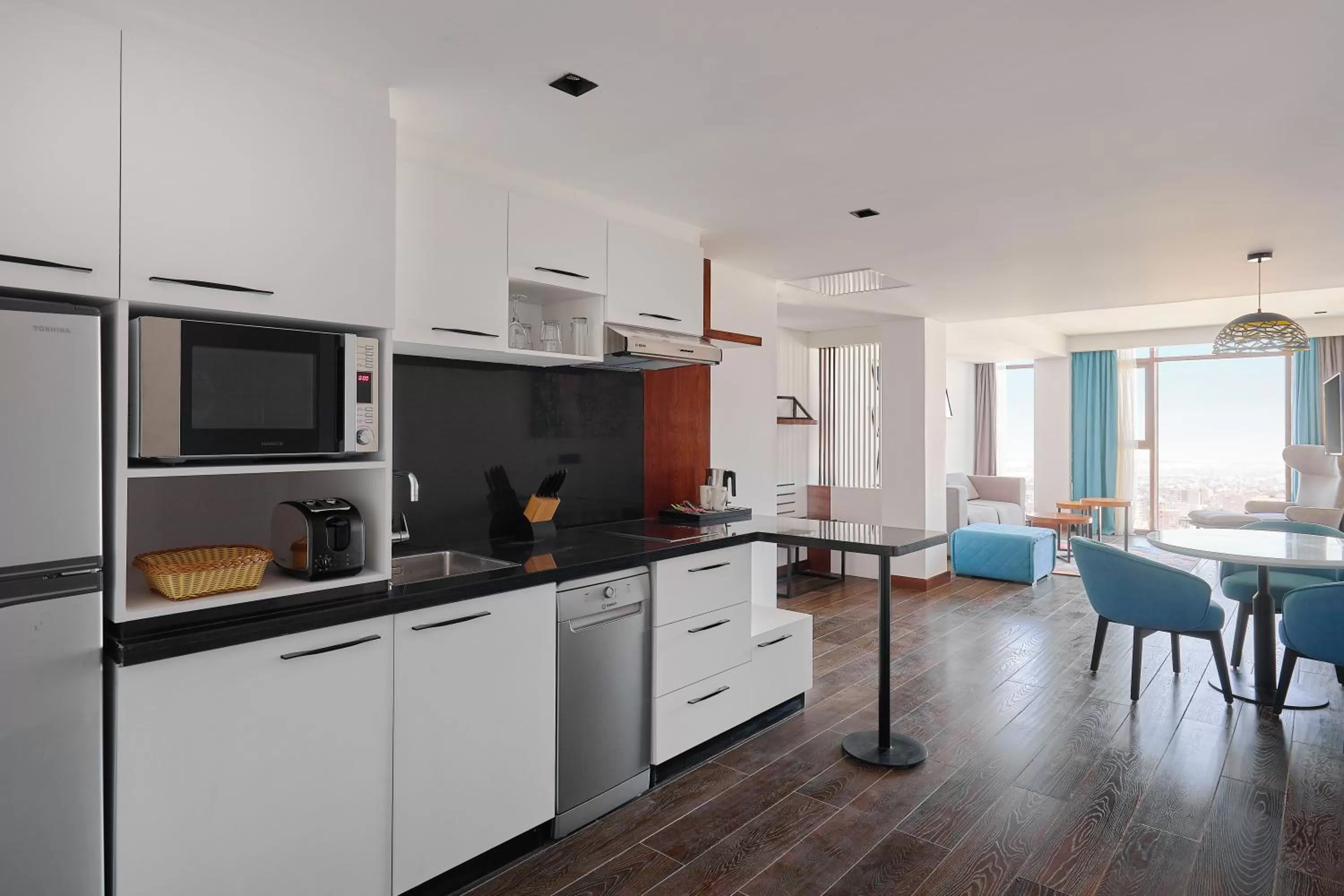 Kitchen or kitchenette in Holiday Inn & Suites - Cairo Maadi by IHG