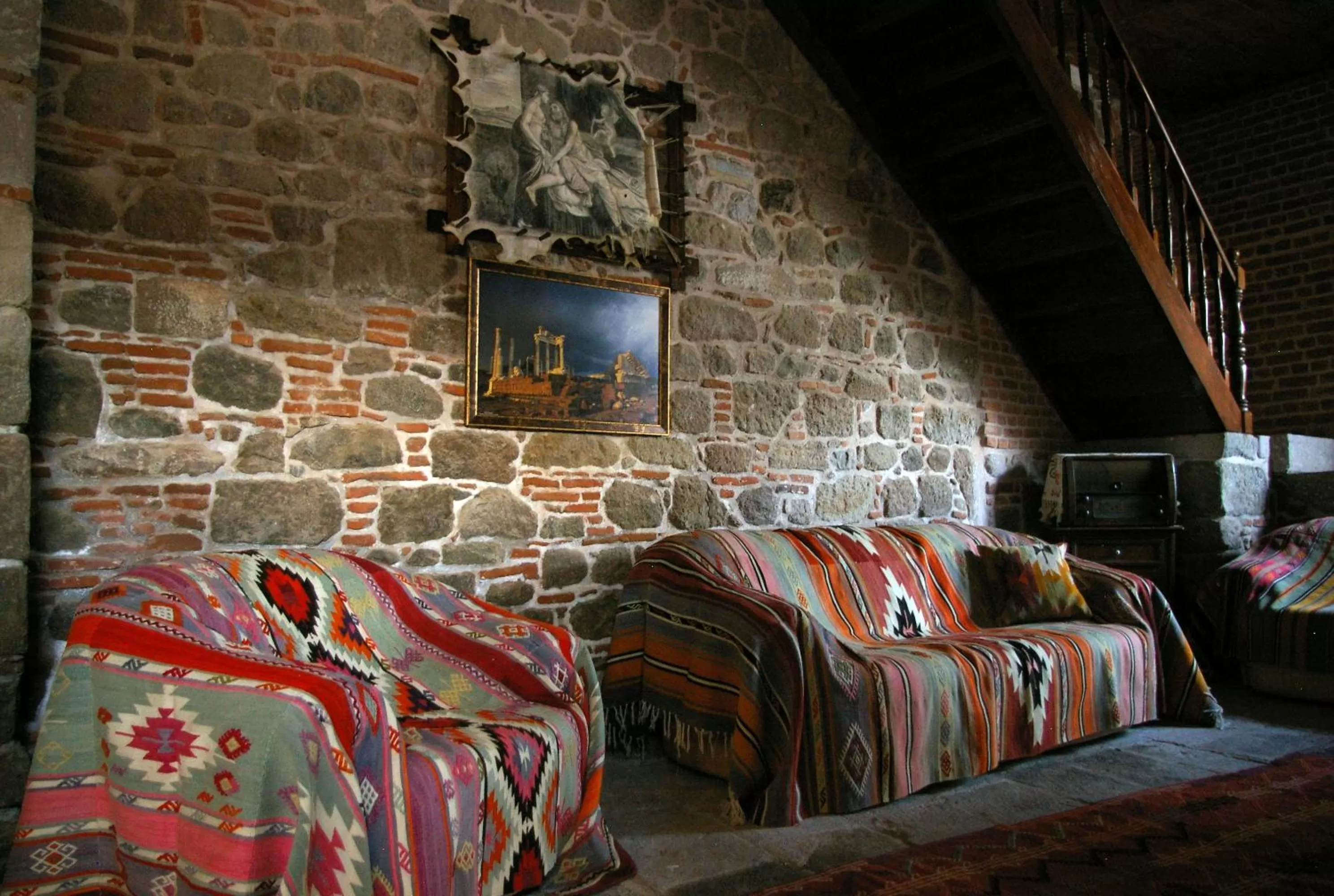 Communal lounge/ TV room in Hera Hotel