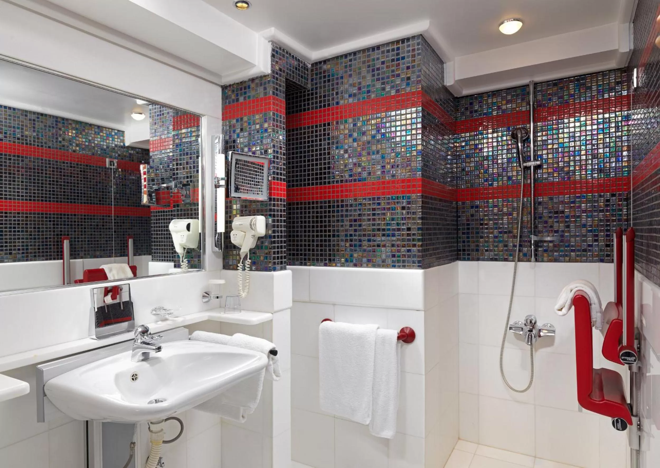 Photo of the whole room in Crowne Plaza Athens City Centre by IHG