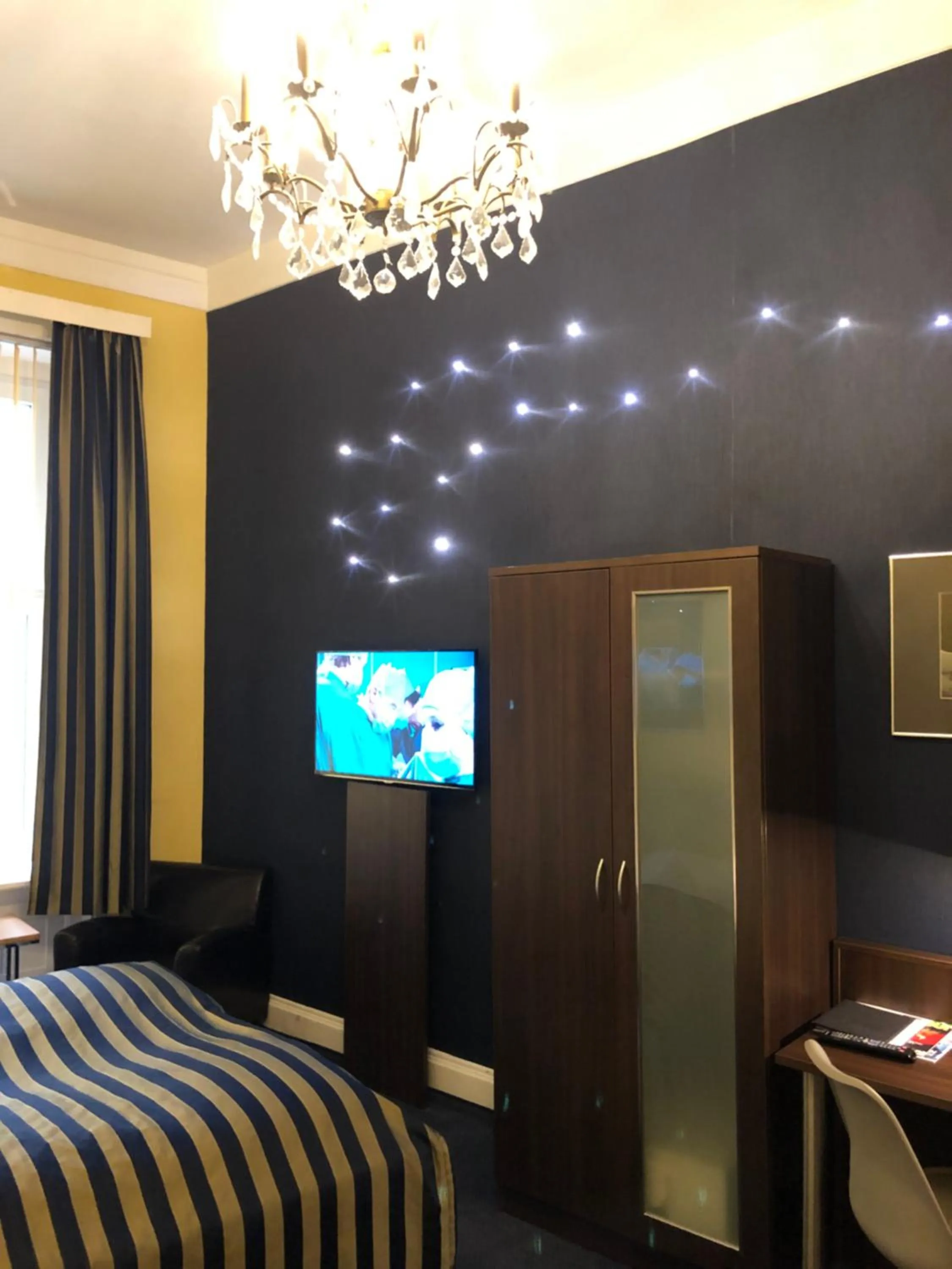 TV and multimedia, Bed in Hotel Wagner im Dammtorpalais