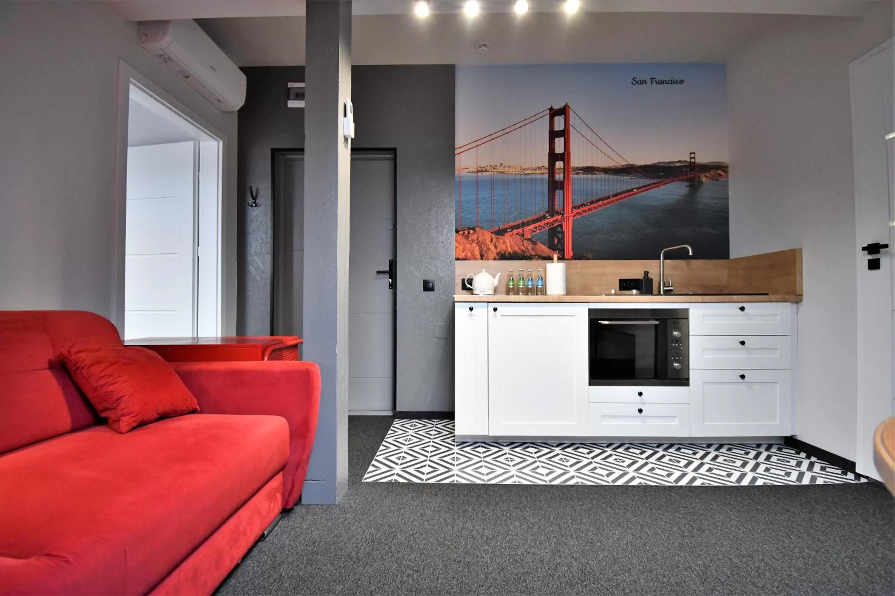 Kitchen or kitchenette in Sleepinn Gdansk Airport