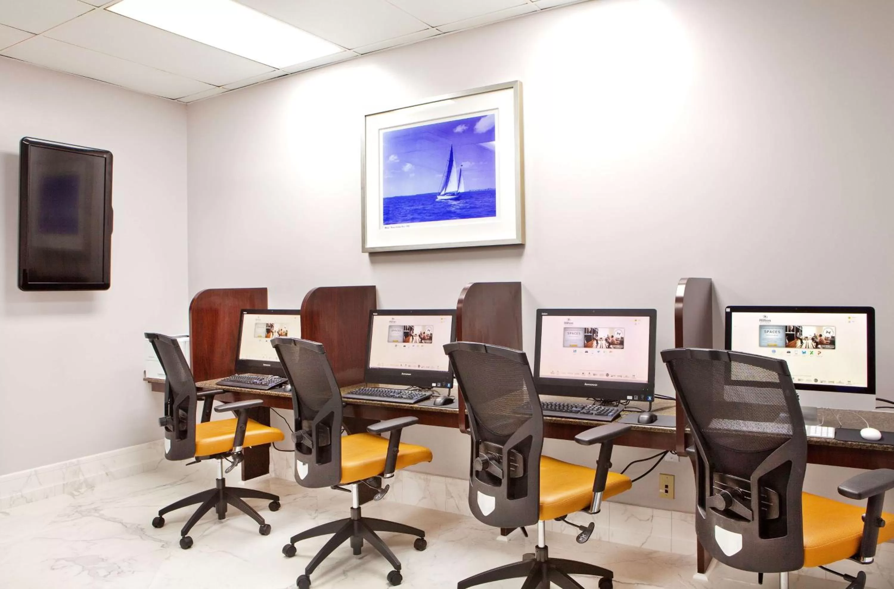 Business facilities in Hilton Miami Downtown