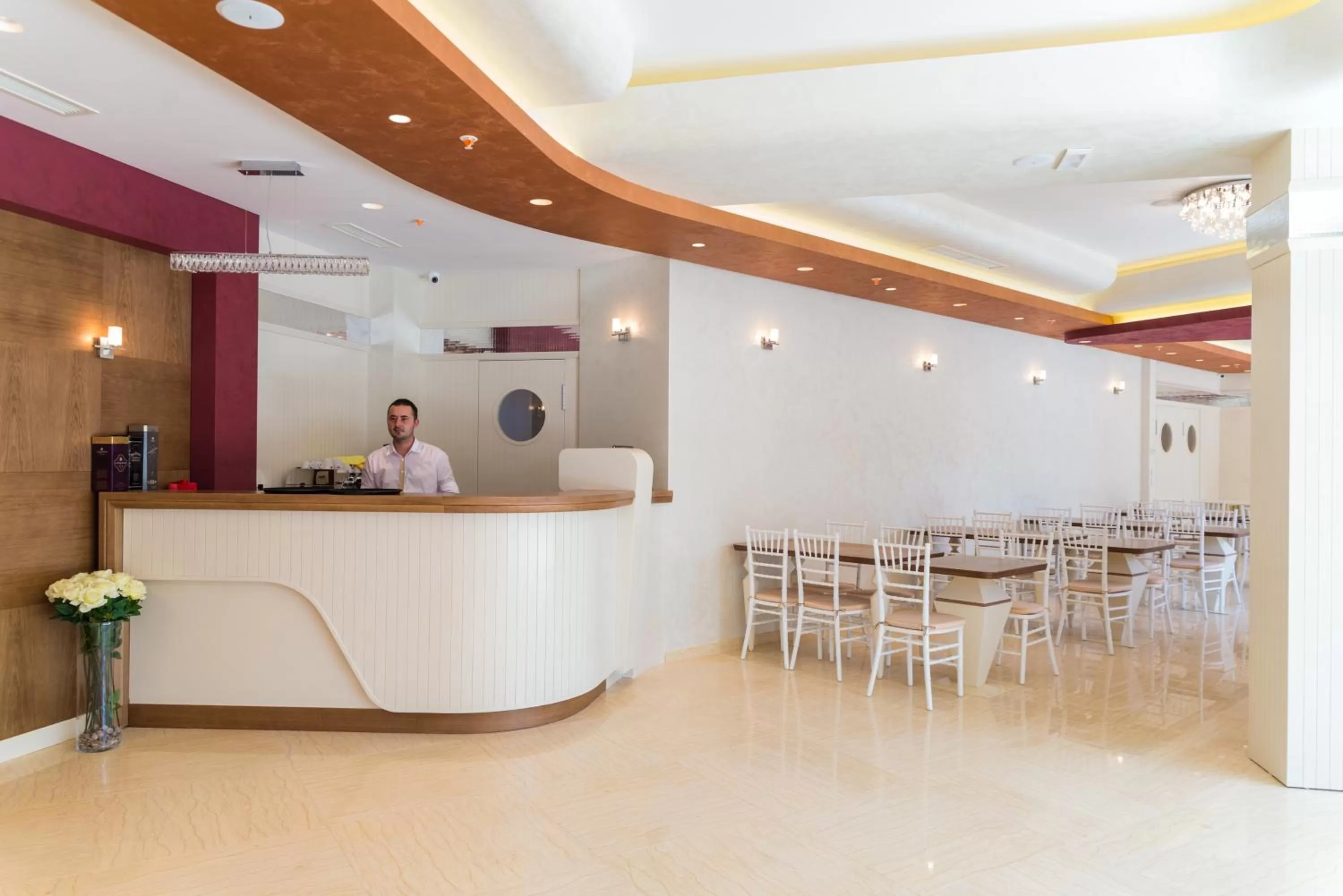 Lounge or bar in Hotel Kadmo by Aycon