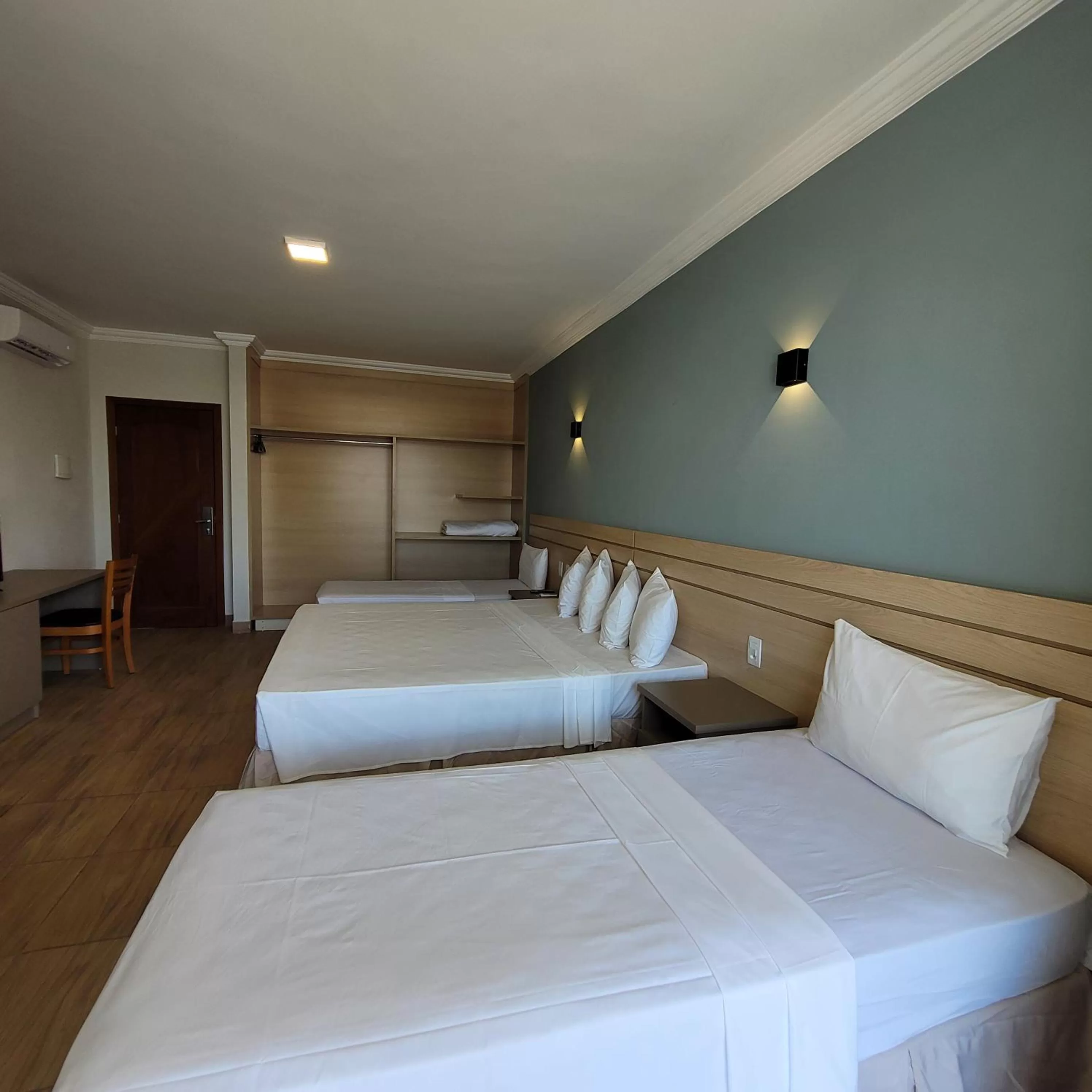 Bedroom, Bed in Porto Mar Hotel