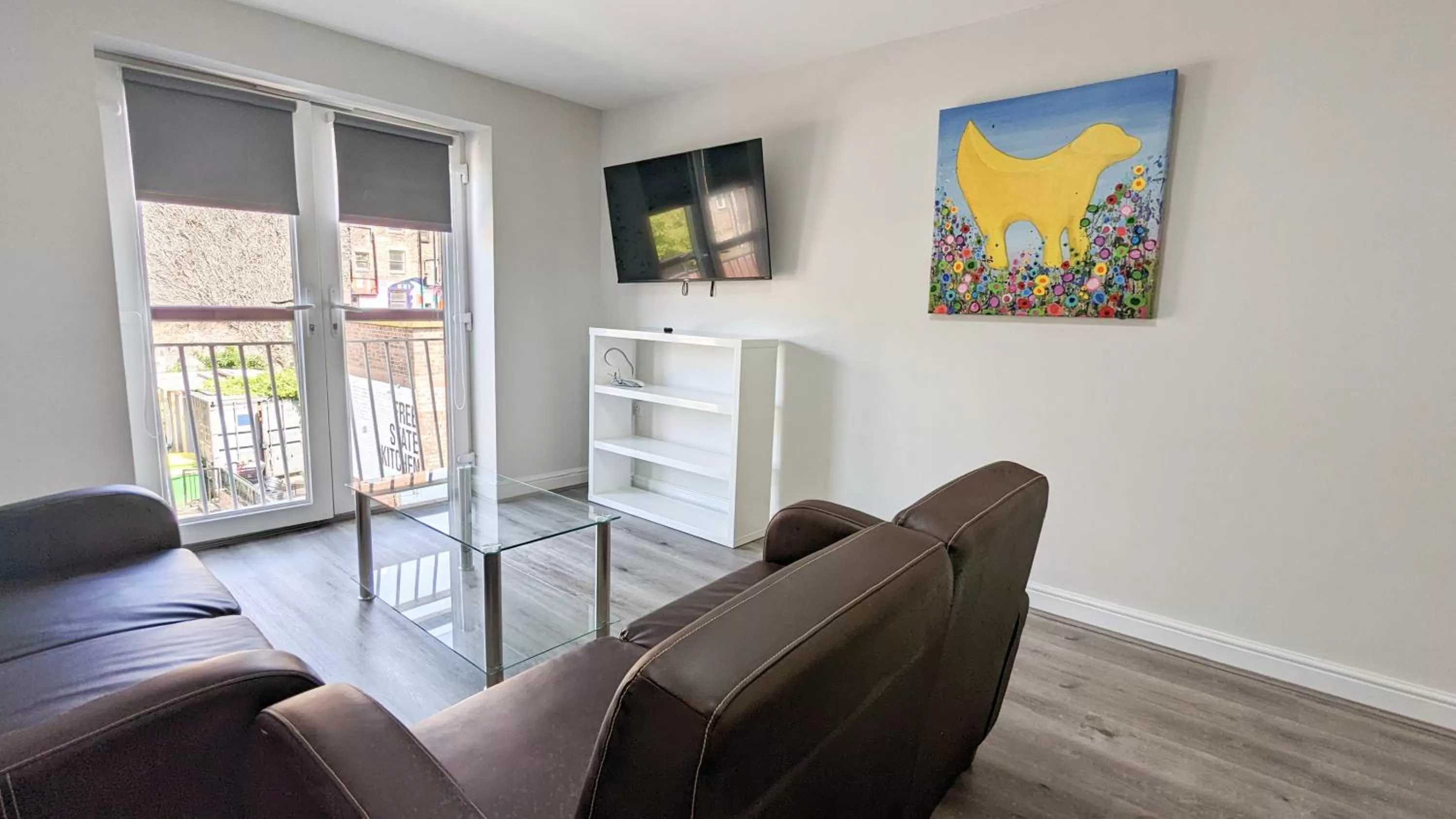 TV and multimedia in Cocoon @ International Inn + Apartments