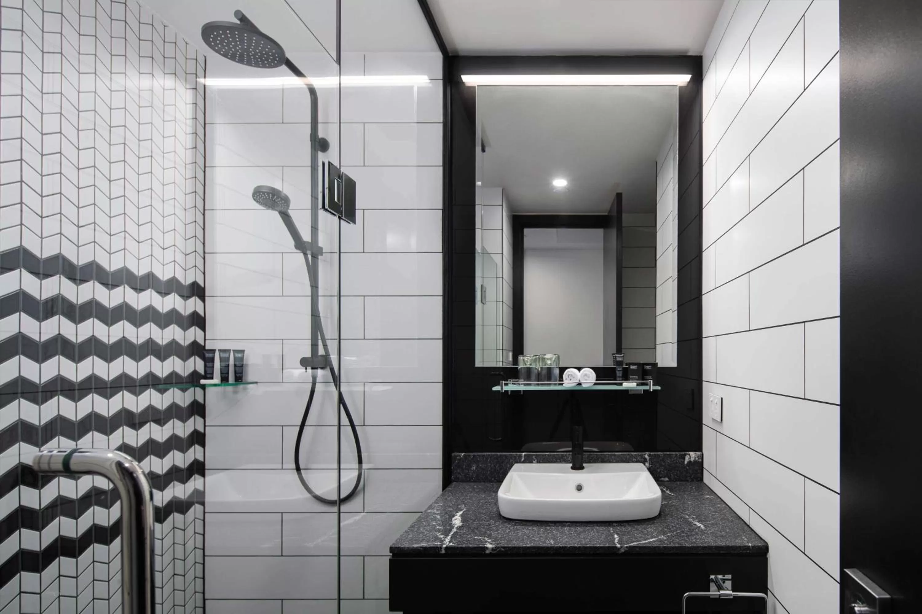 Photo of the whole room in Rydges Wellington Airport